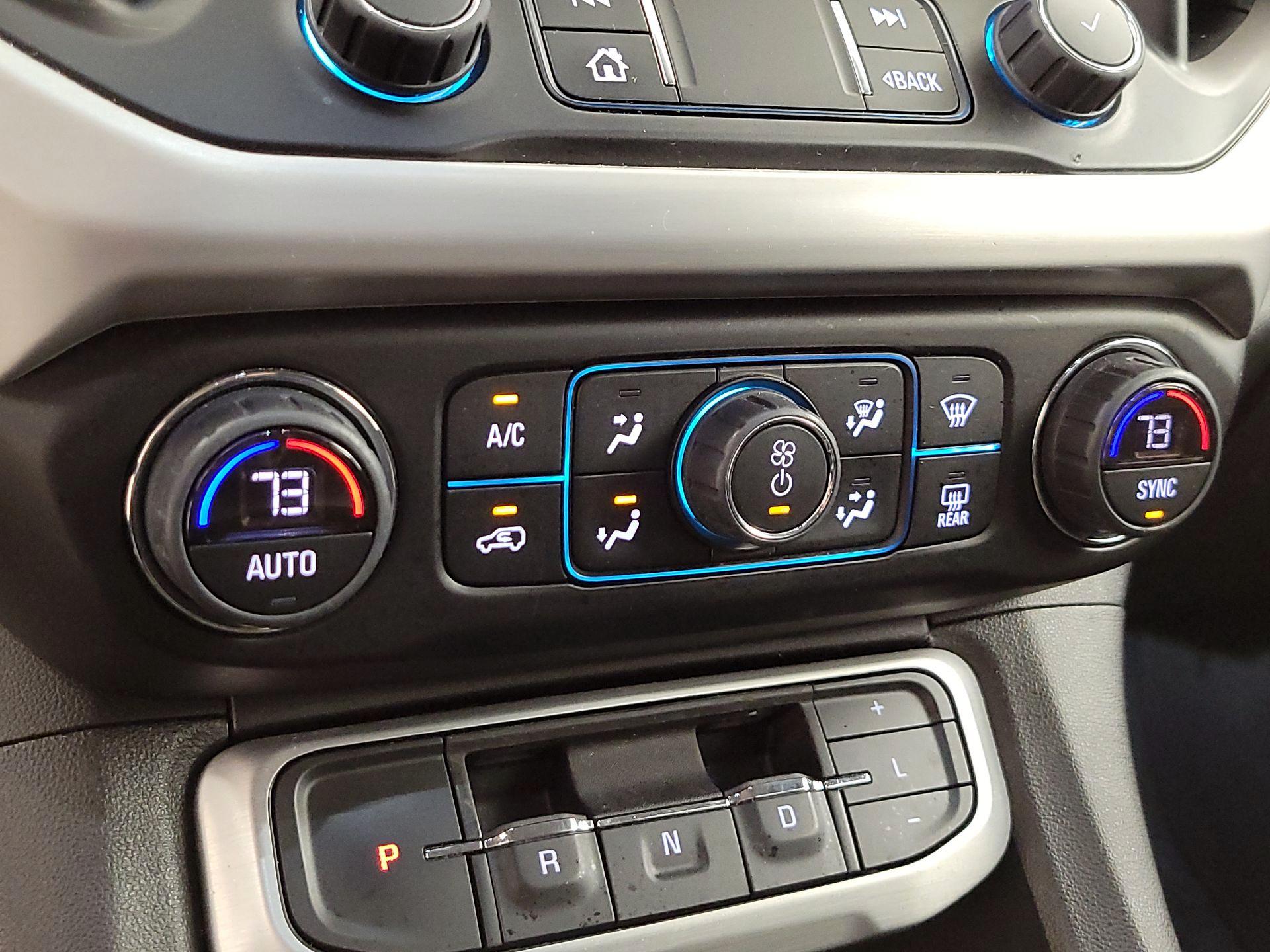 Thumbnail: 2023 GMC Acadia - 16