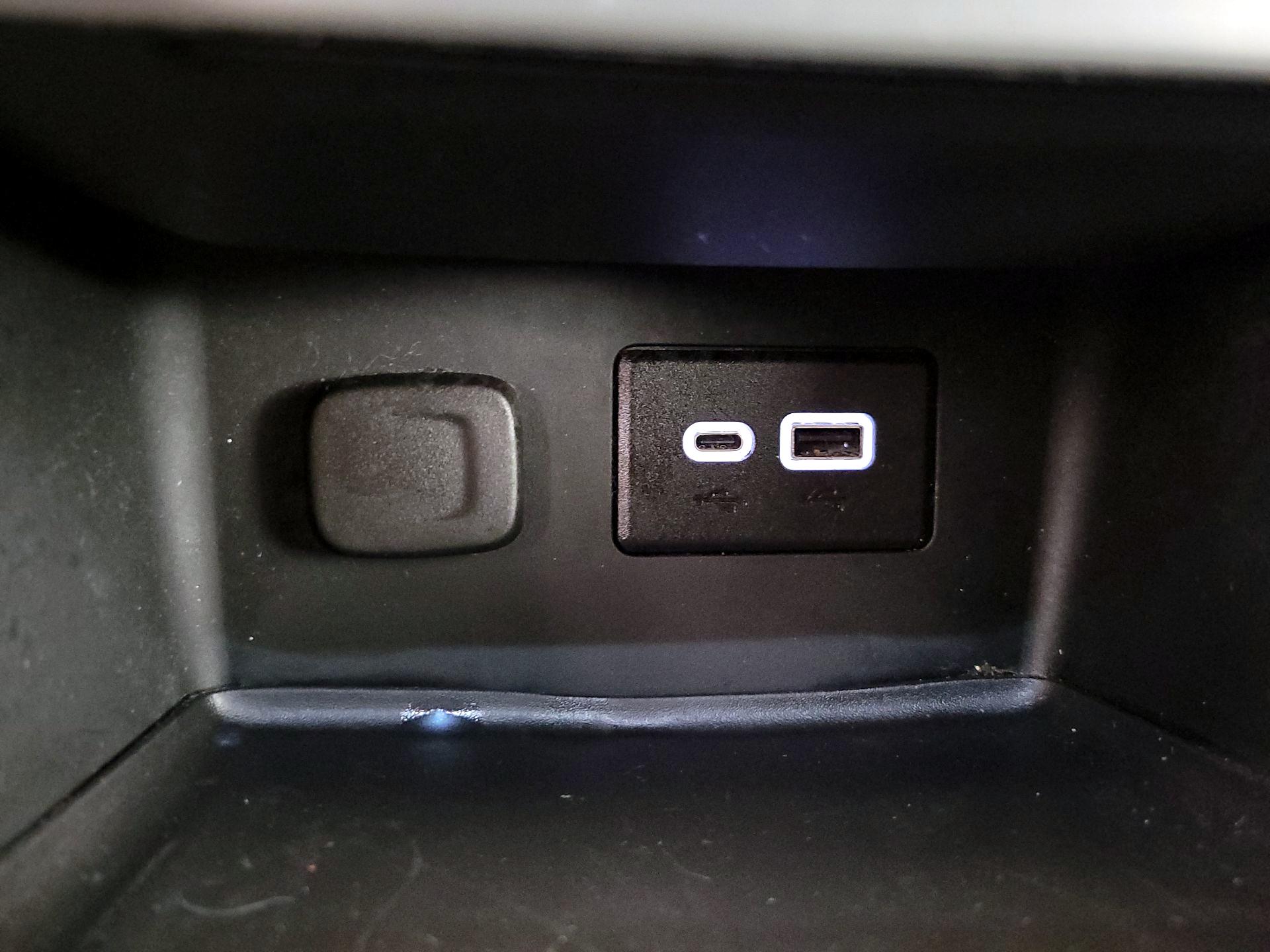 Thumbnail: 2023 GMC Acadia - 18