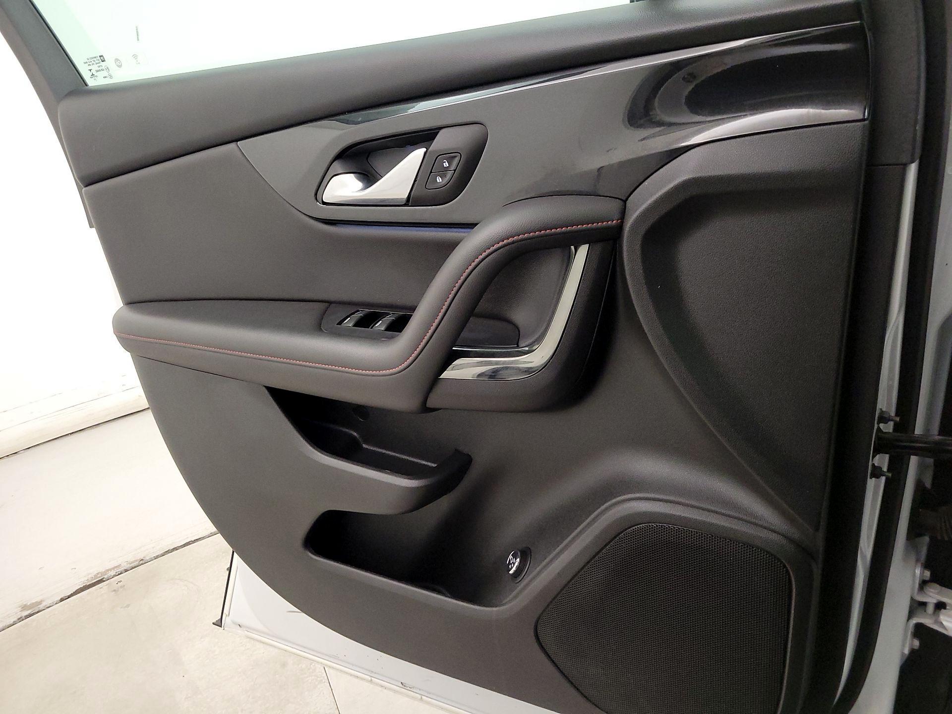 Thumbnail: 2022 Chevrolet Blazer - 12