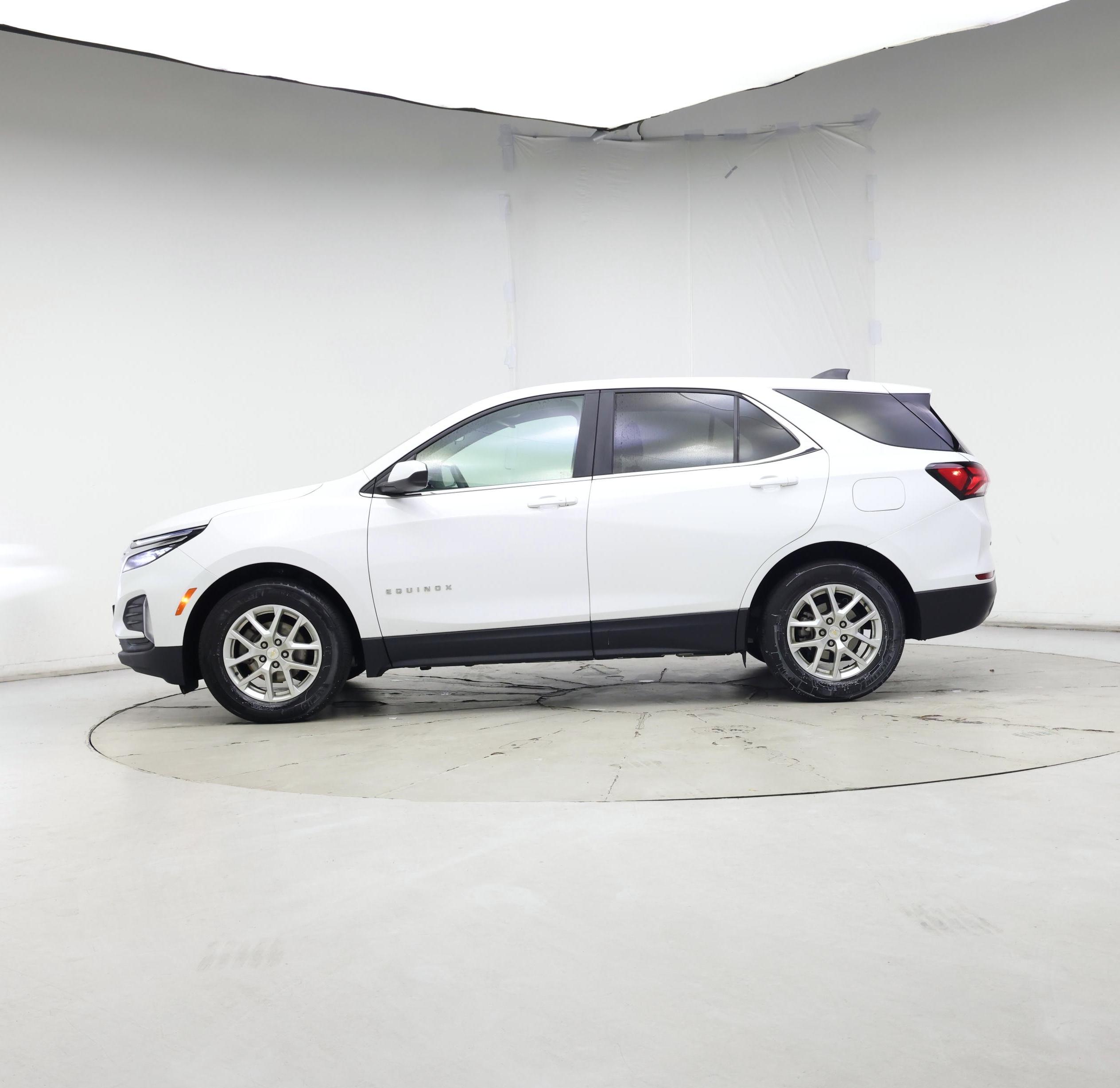 Thumbnail: 2022 Chevrolet Equinox - 3