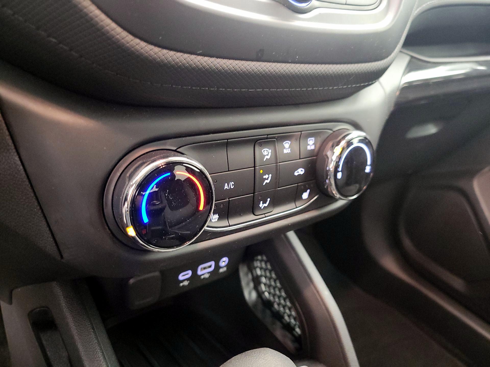 Thumbnail: 2023 Chevrolet TrailBlazer - 16