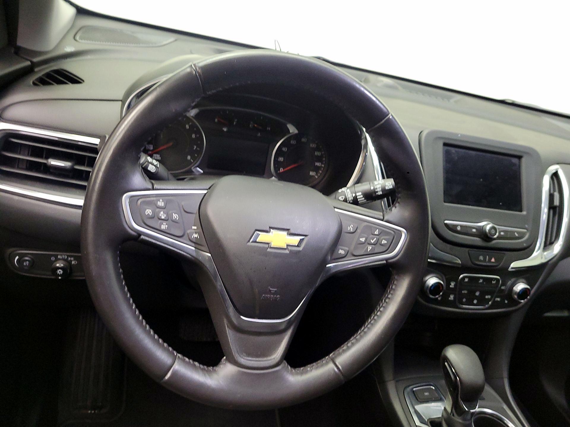 Thumbnail: 2022 Chevrolet Equinox - 10