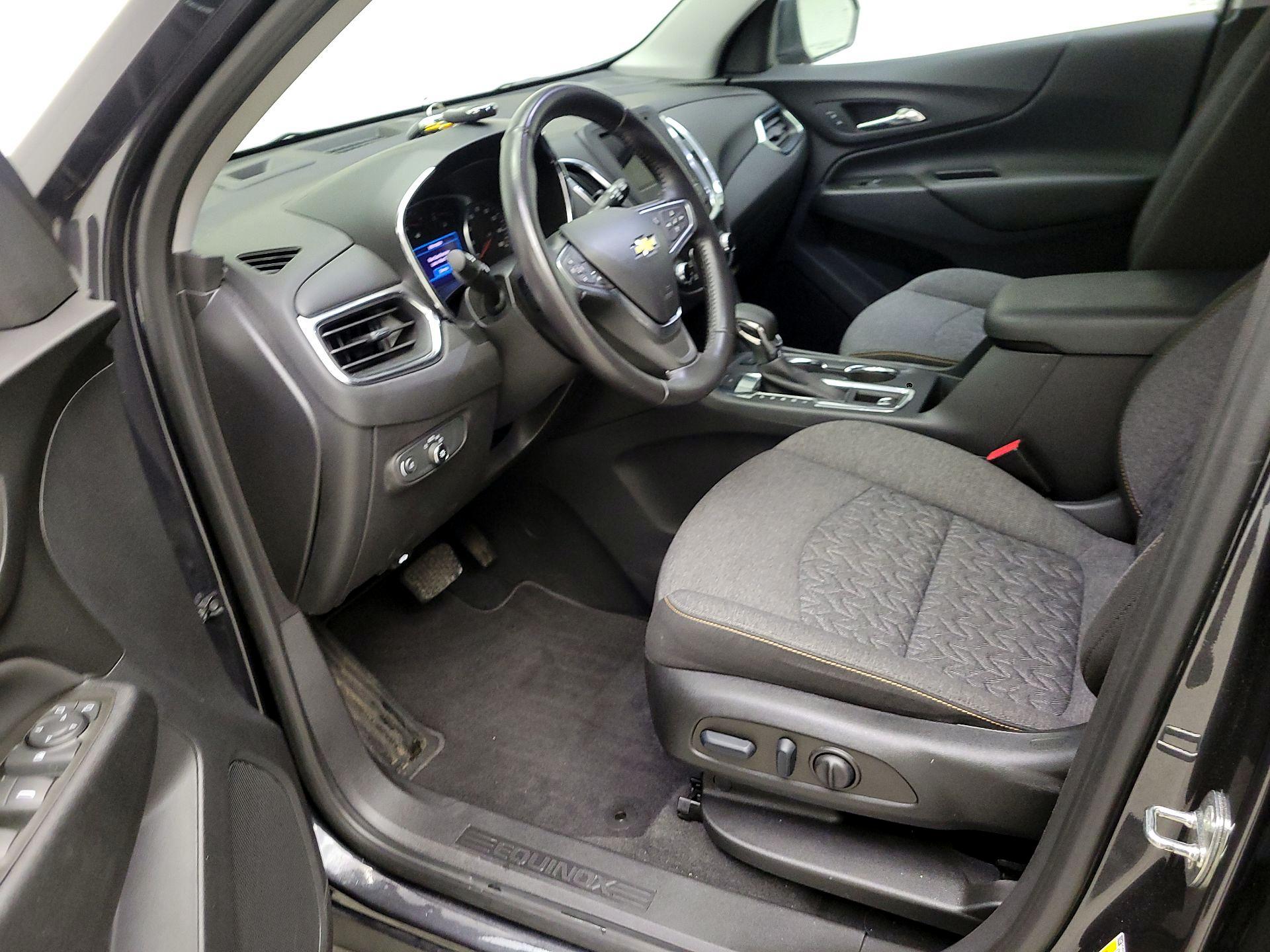 Thumbnail: 2022 Chevrolet Equinox - 11