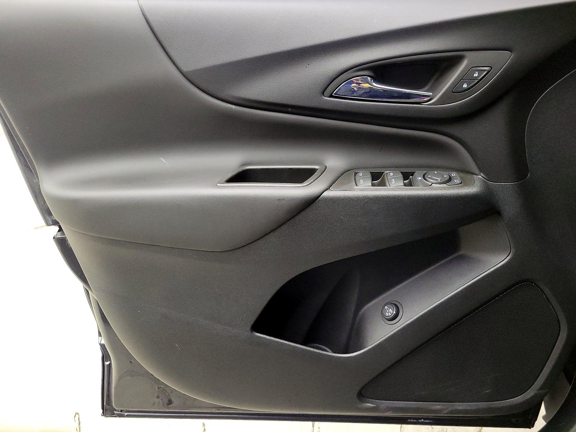 Thumbnail: 2022 Chevrolet Equinox - 12