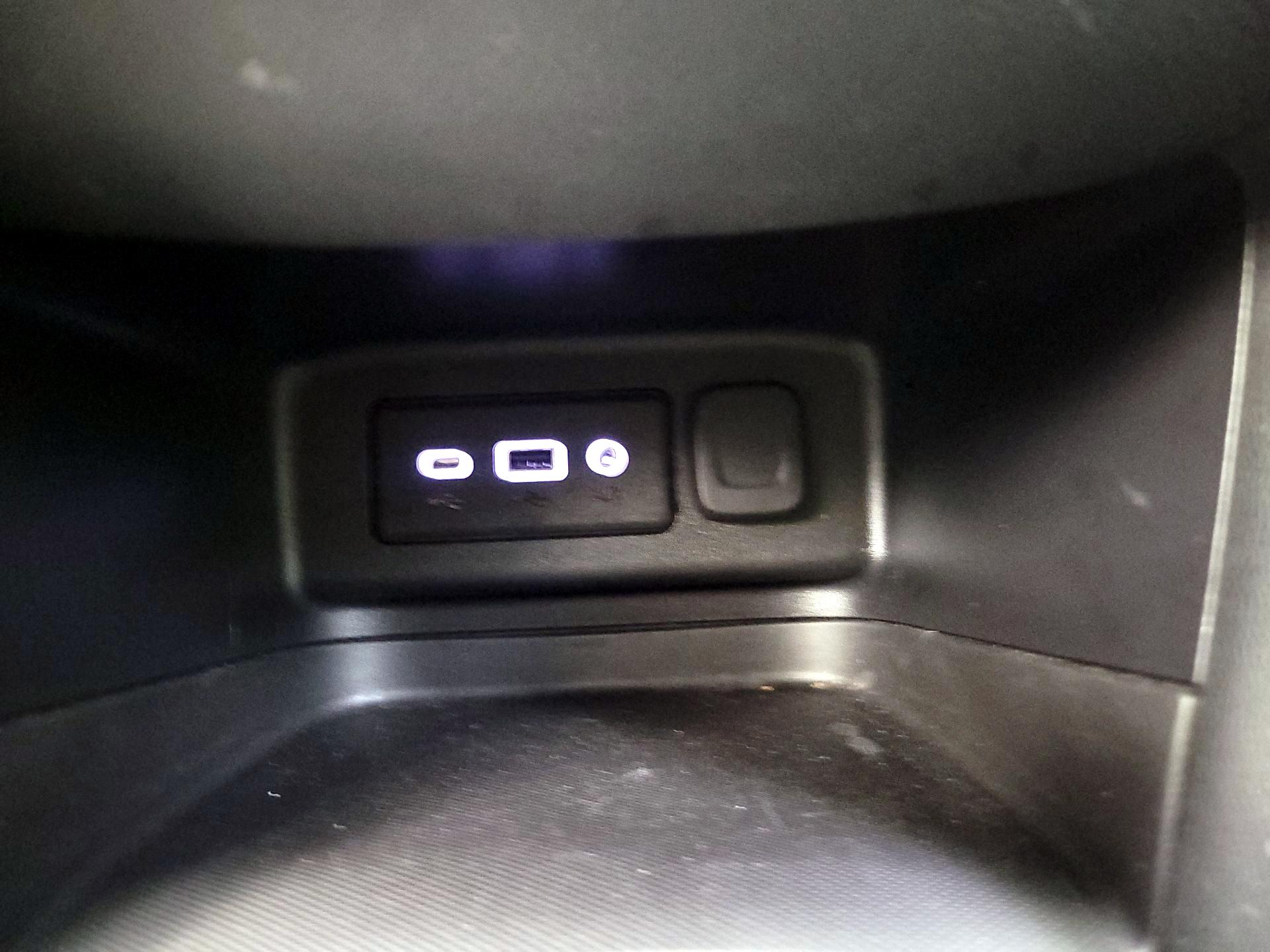 Thumbnail: 2022 Chevrolet Equinox - 18