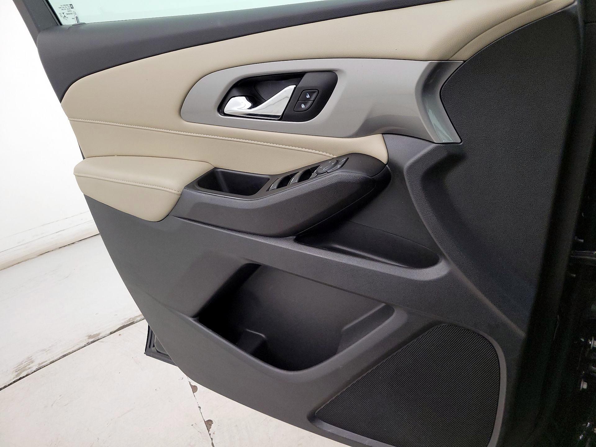 Thumbnail: 2023 Chevrolet Traverse - 12