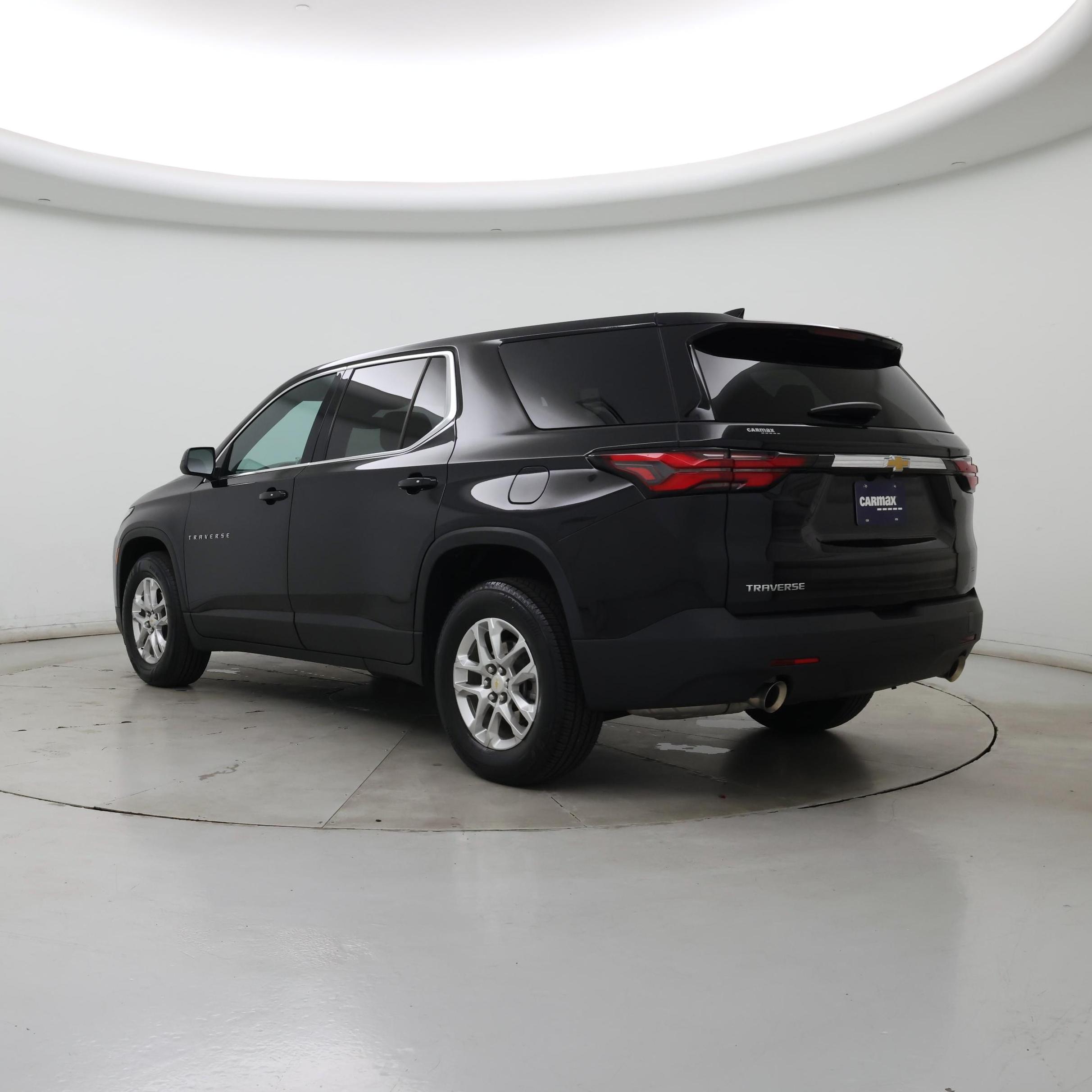 Thumbnail: 2023 Chevrolet Traverse - 2