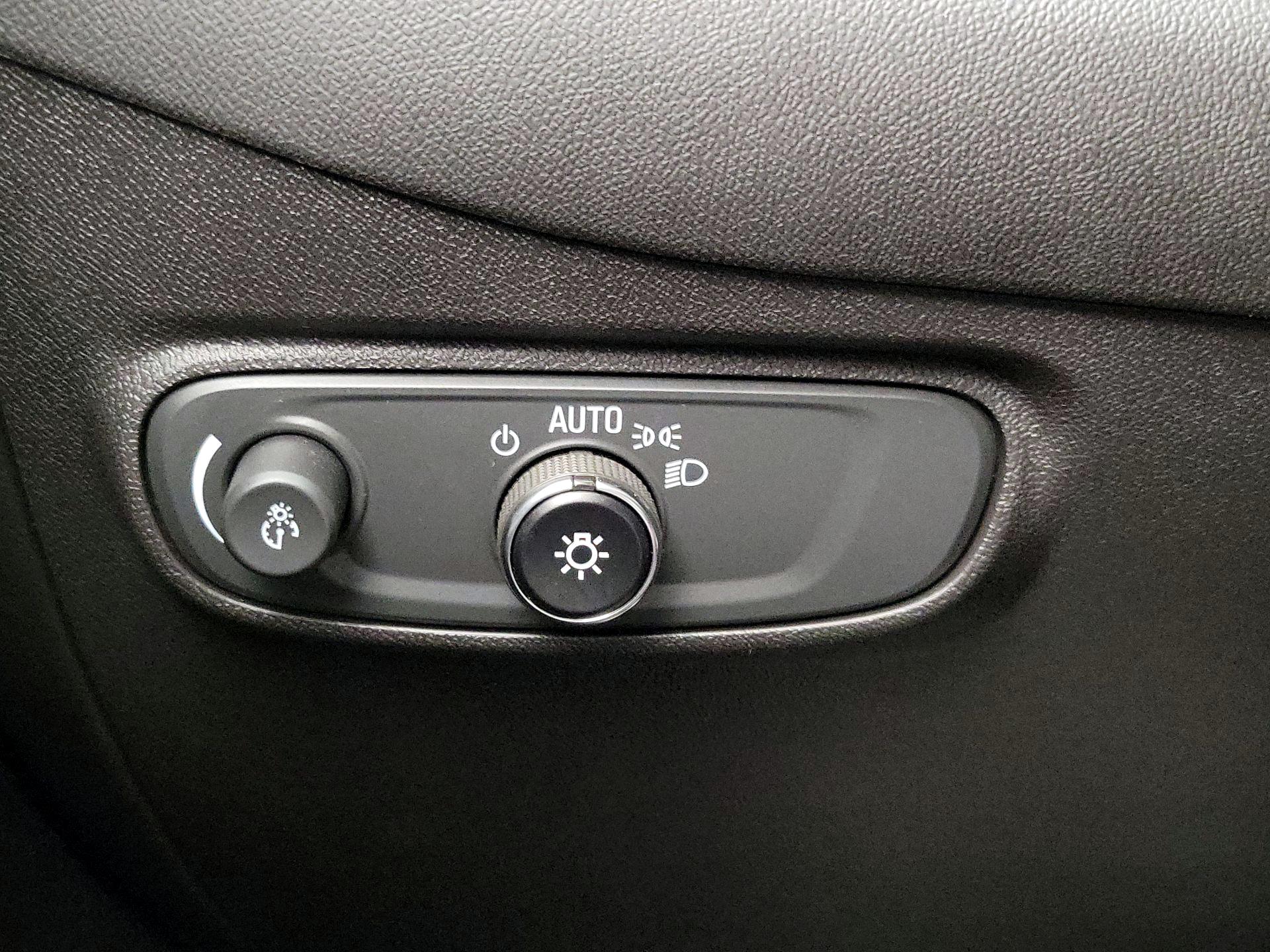 Thumbnail: 2022 Chevrolet Equinox - 13