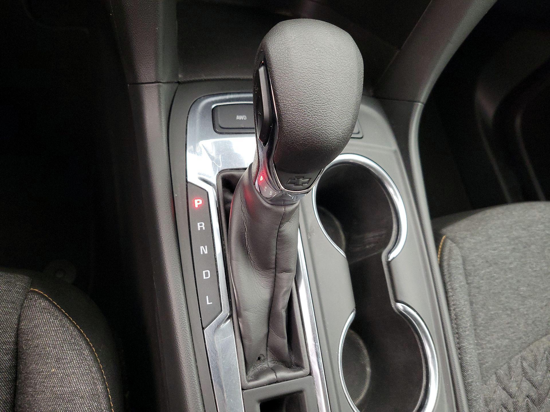 Thumbnail: 2022 Chevrolet Equinox - 17