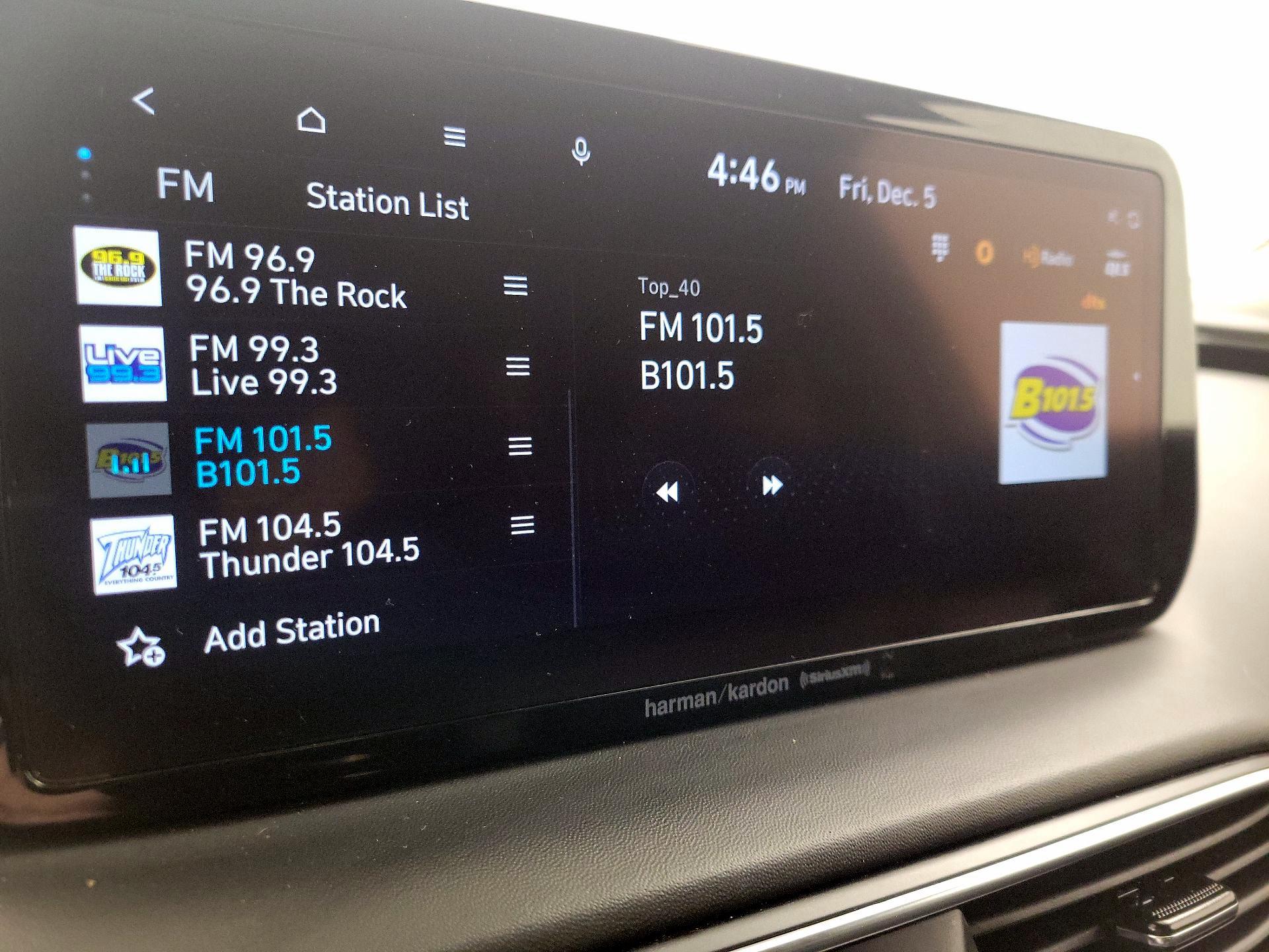 Thumbnail: 2023 Hyundai Santa Fe - 16