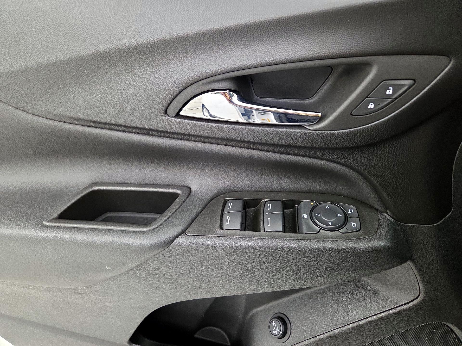 Thumbnail: 2022 Chevrolet Equinox - 12