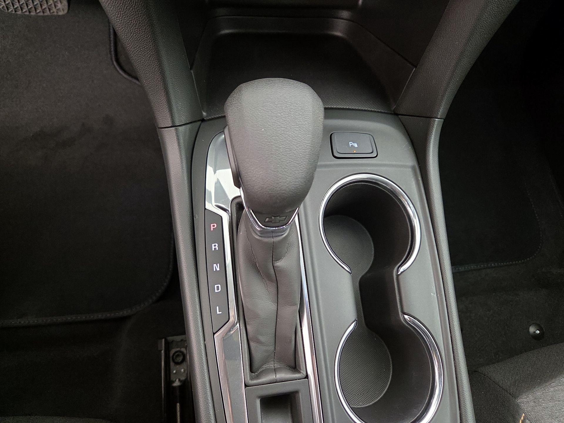 Thumbnail: 2022 Chevrolet Equinox - 17