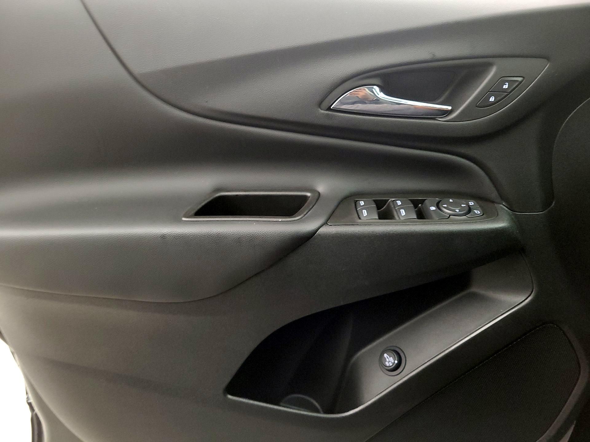 Thumbnail: 2022 Chevrolet Equinox - 12