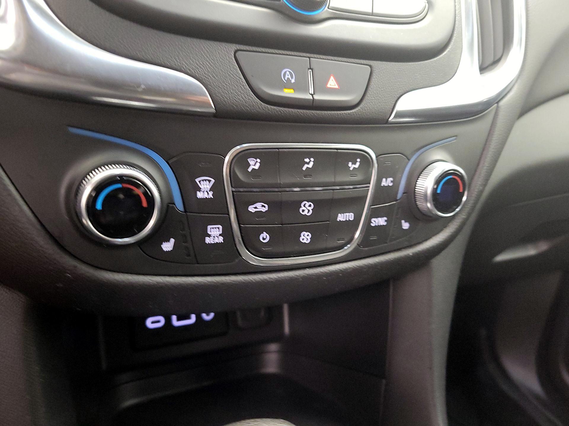 Thumbnail: 2022 Chevrolet Equinox - 16