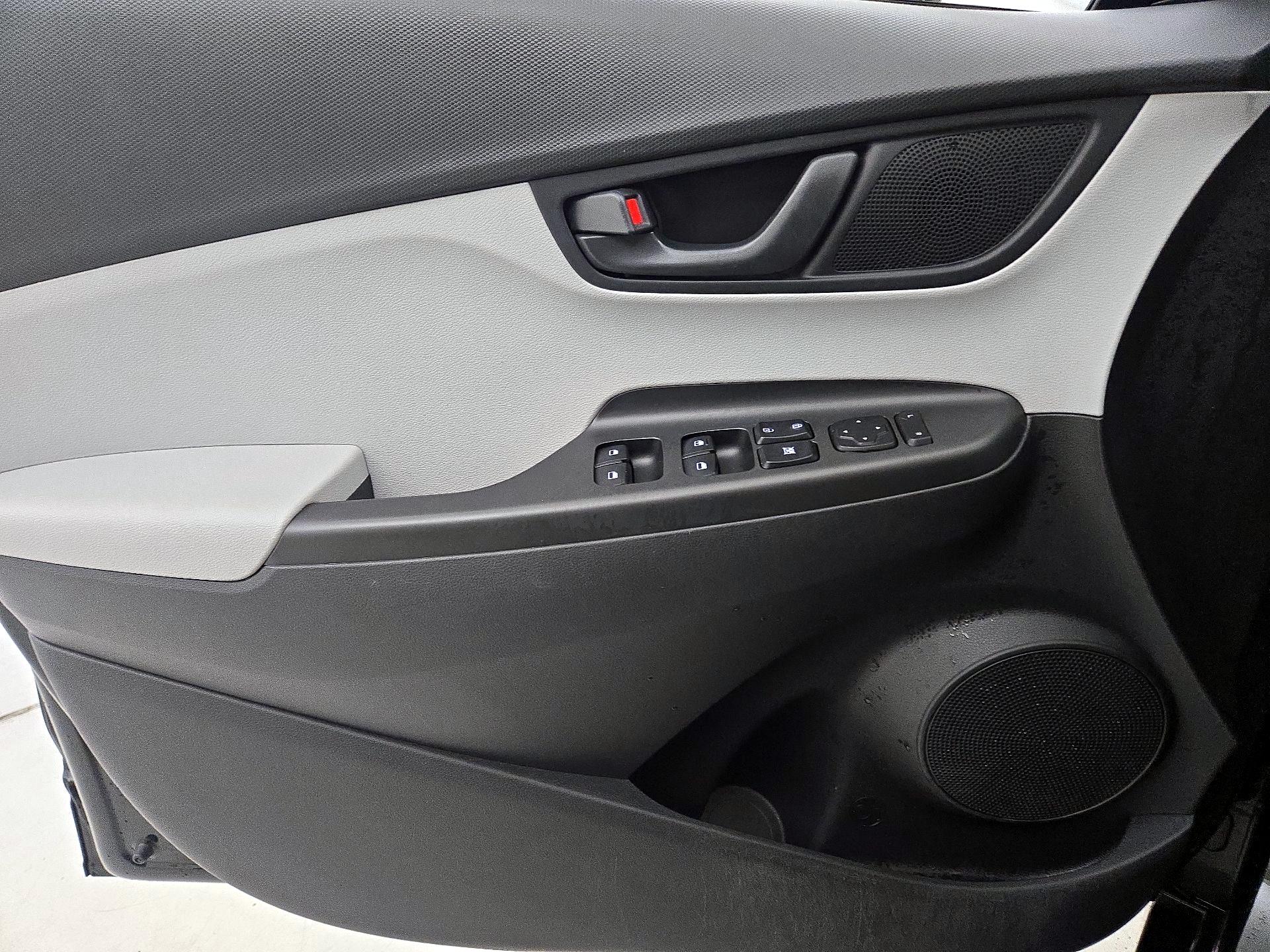 Thumbnail: 2022 Hyundai Kona - 12