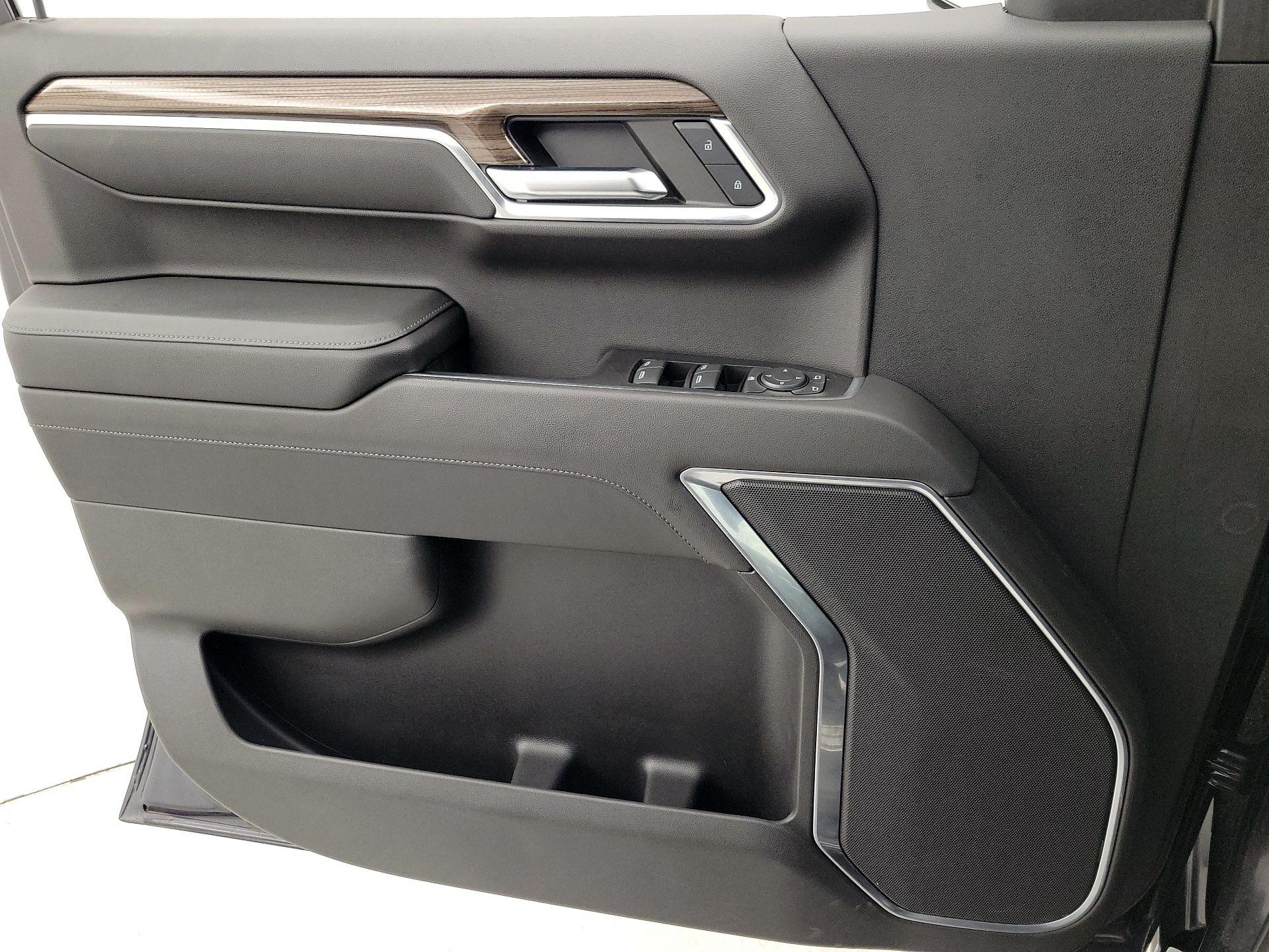 Thumbnail: 2022 Chevrolet Silverado 1500 - 12