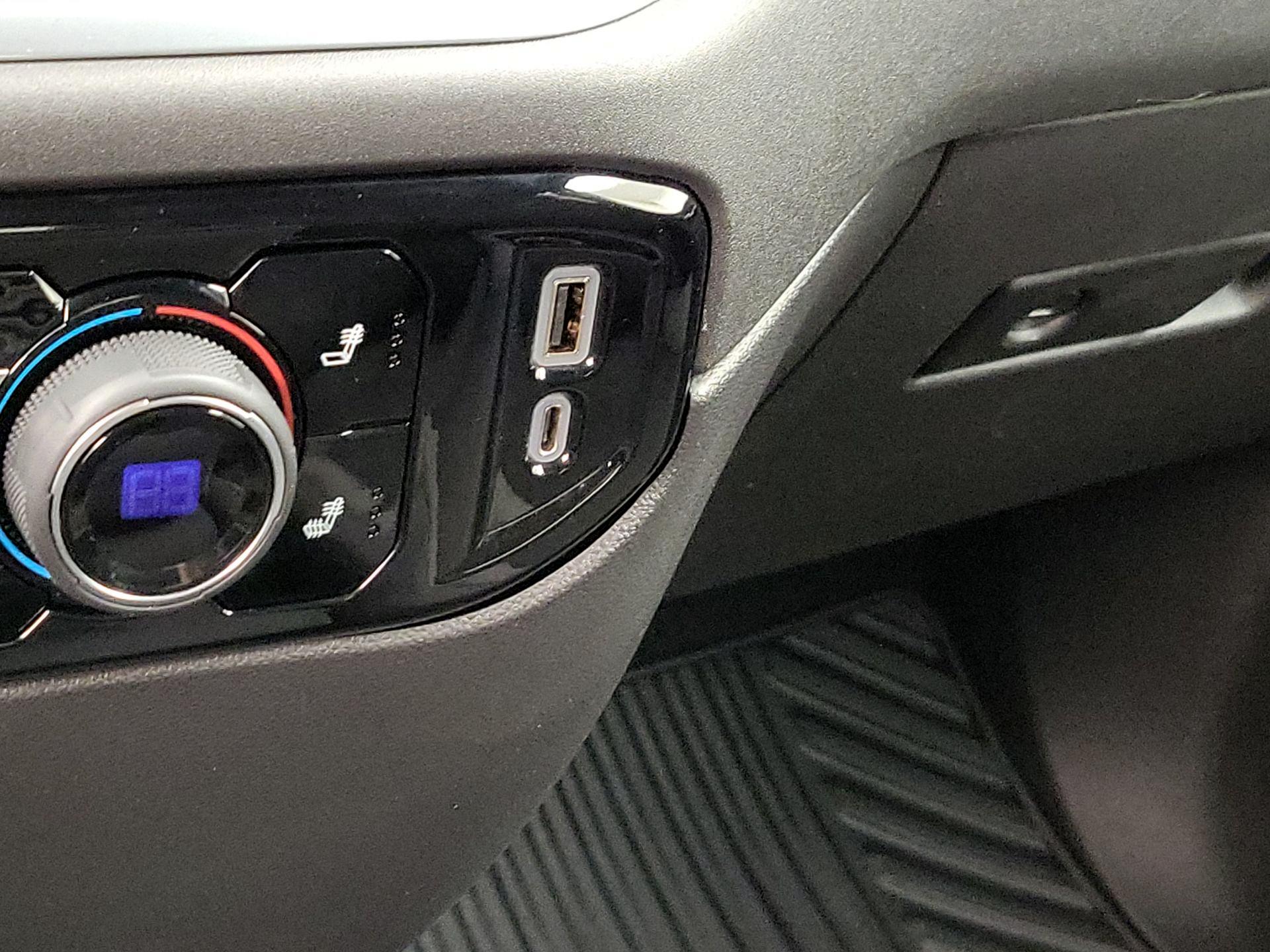 Thumbnail: 2022 Chevrolet Silverado 1500 - 19