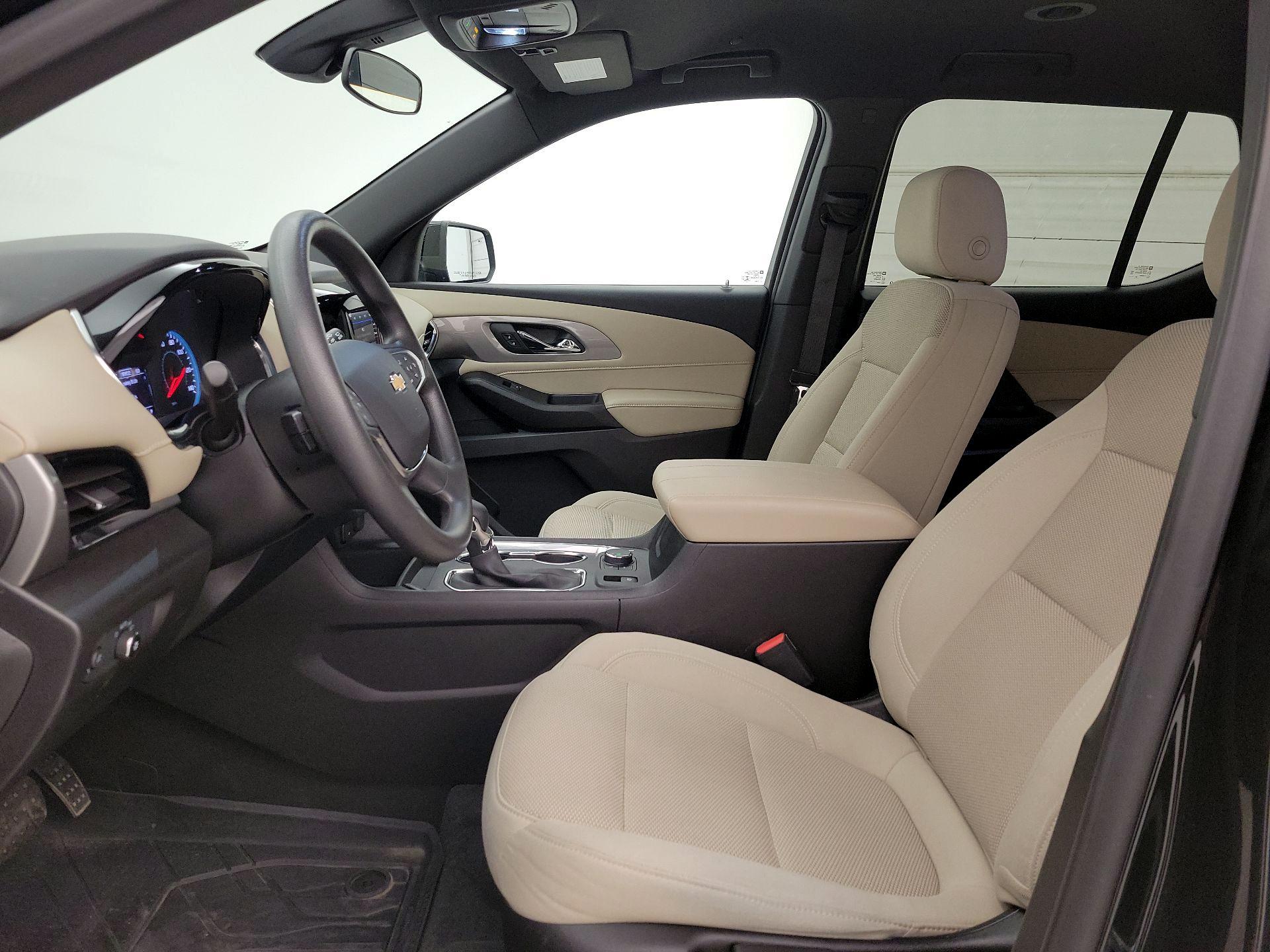 Thumbnail: 2023 Chevrolet Traverse - 11