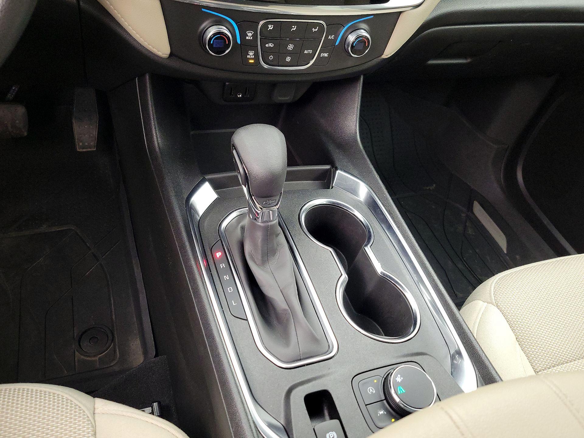 Thumbnail: 2023 Chevrolet Traverse - 17