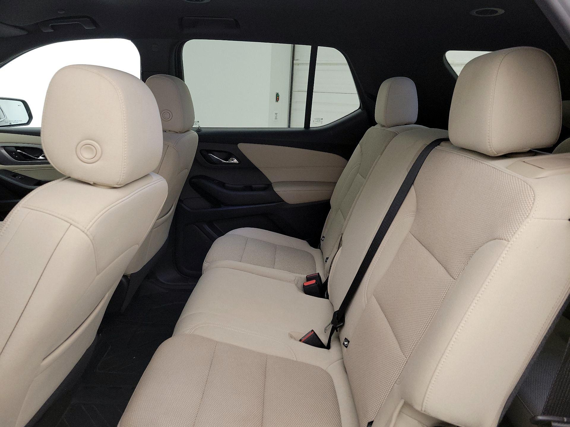 Thumbnail: 2023 Chevrolet Traverse - 19