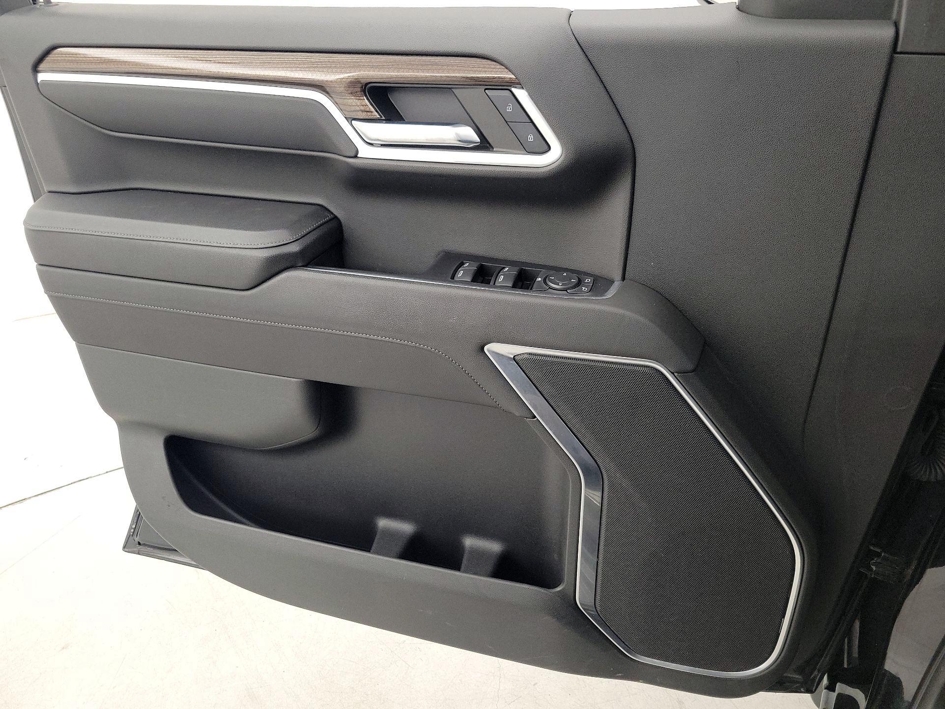 Thumbnail: 2022 Chevrolet Silverado 1500 - 12