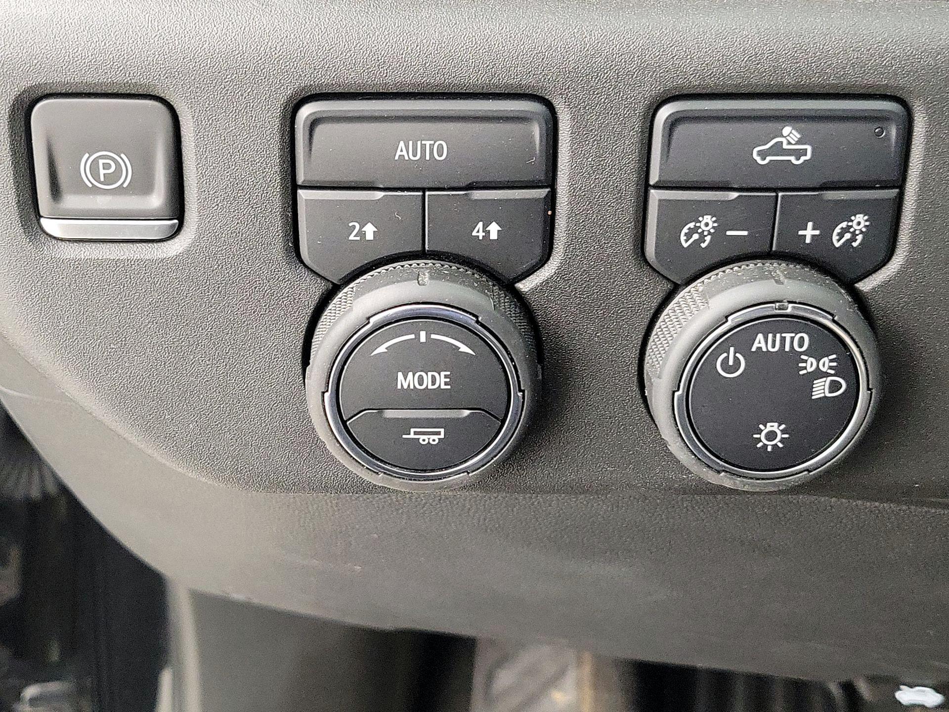 Thumbnail: 2022 Chevrolet Silverado 1500 - 13