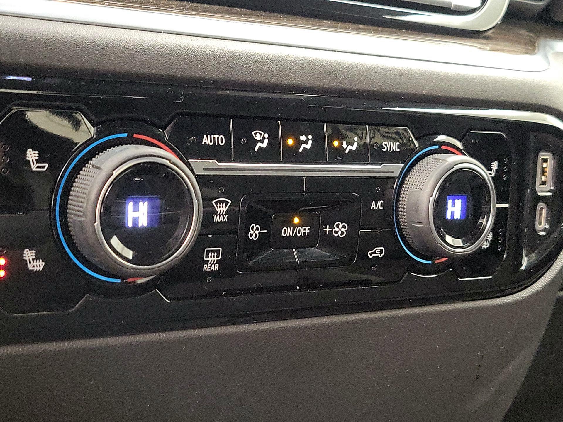 Thumbnail: 2022 Chevrolet Silverado 1500 - 16