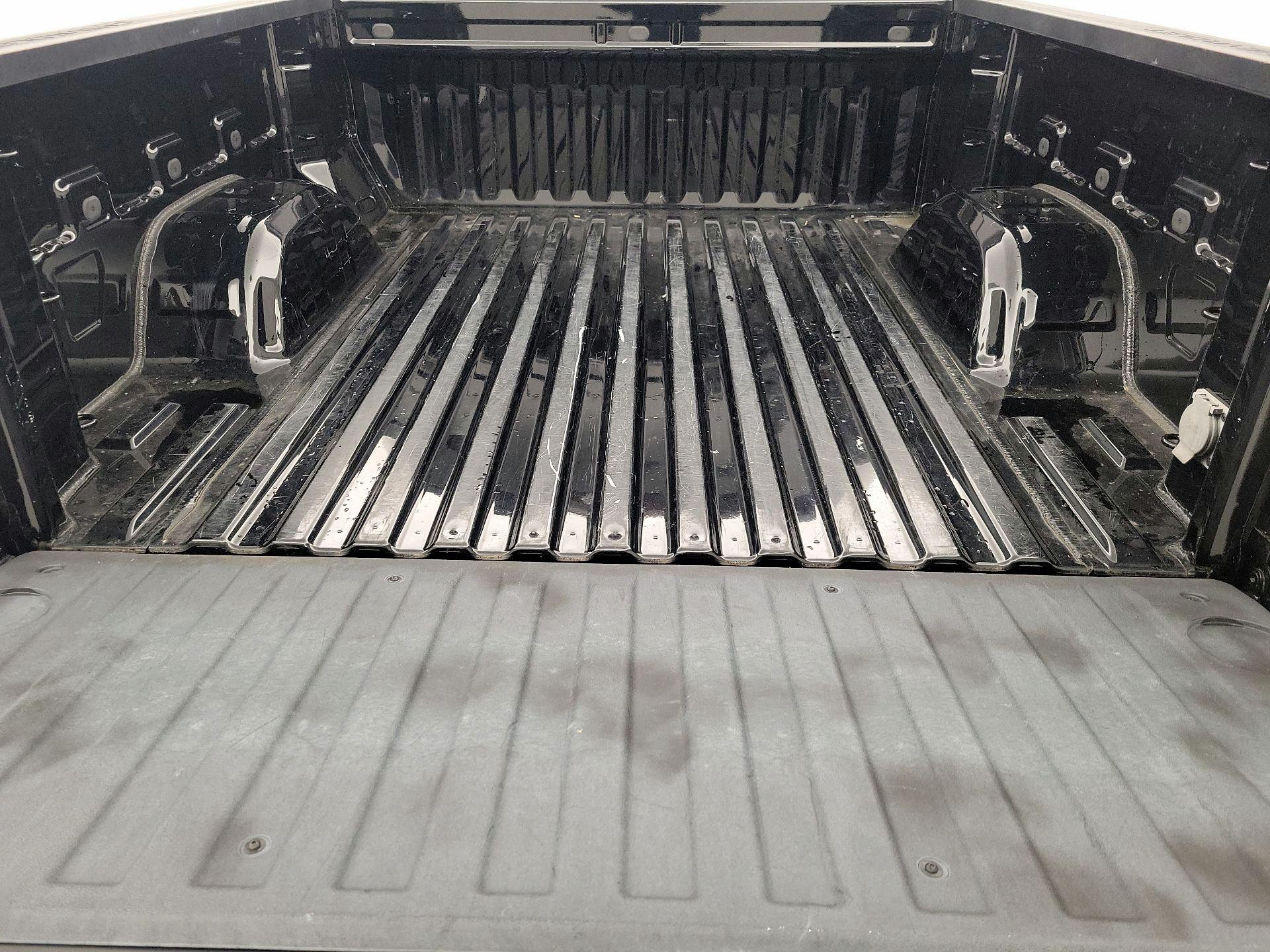 Thumbnail: 2022 Chevrolet Silverado 1500 - 20