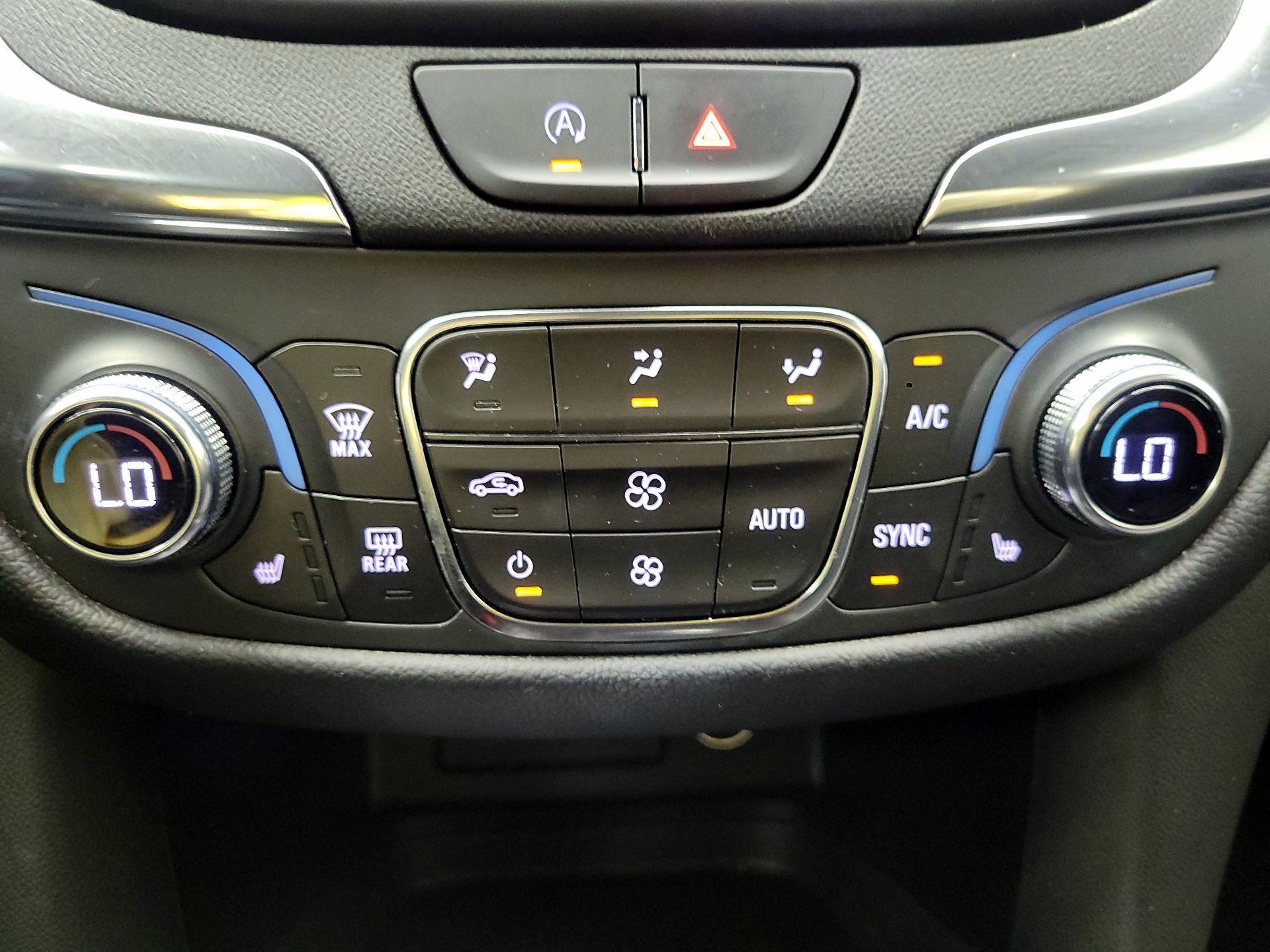 Thumbnail: 2022 Chevrolet Equinox - 17