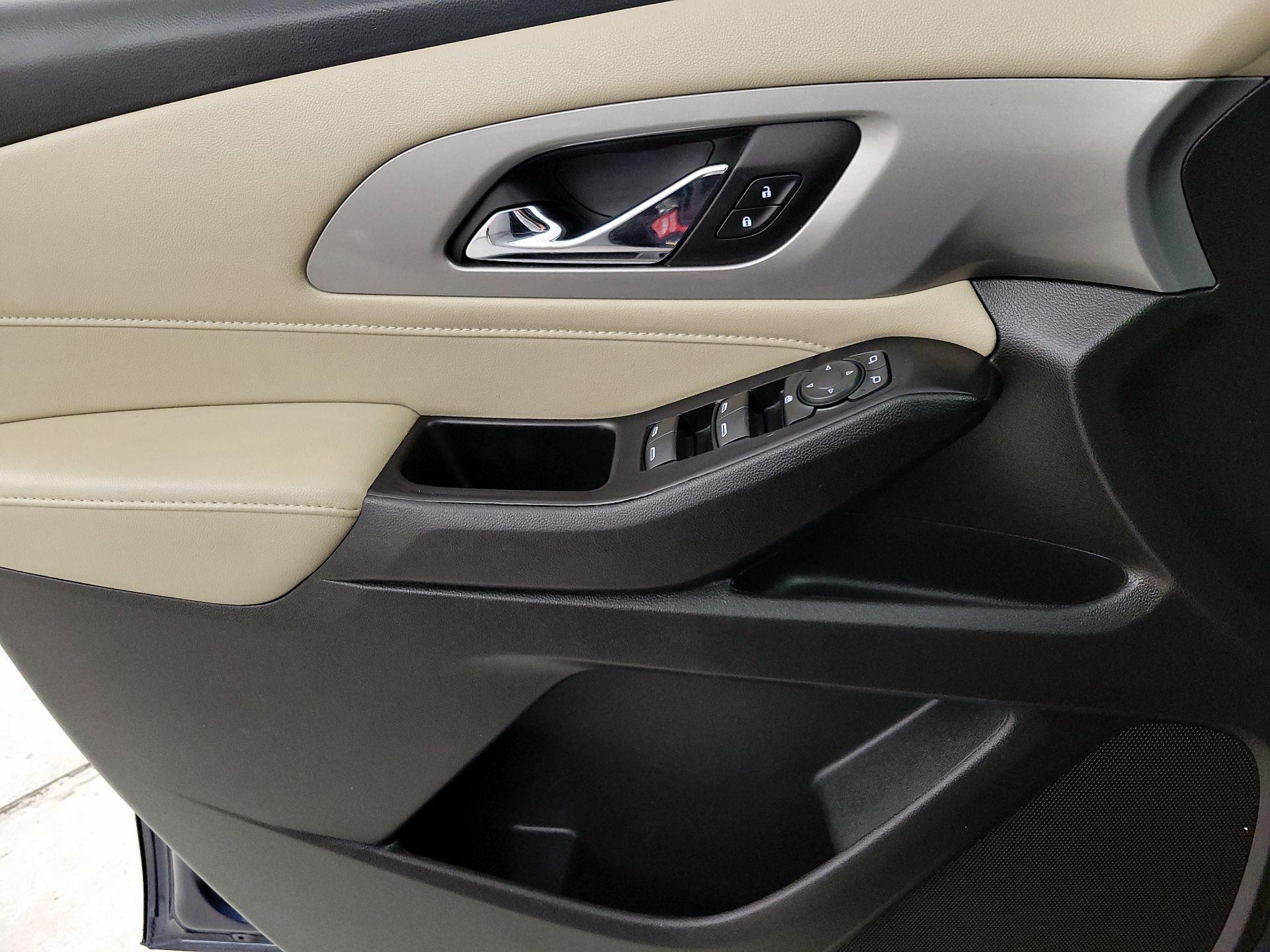 Thumbnail: 2023 Chevrolet Traverse - 12