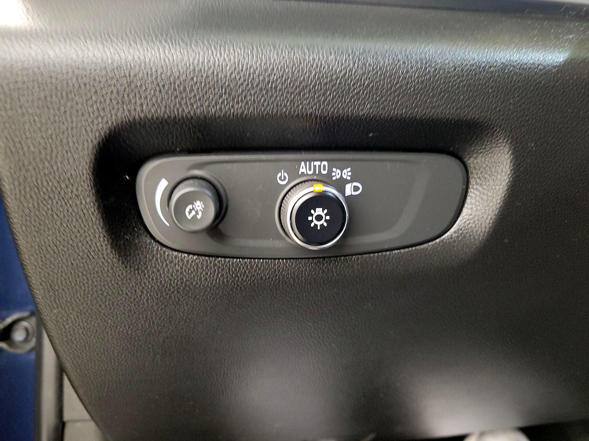 Thumbnail: 2023 Chevrolet Traverse - 13