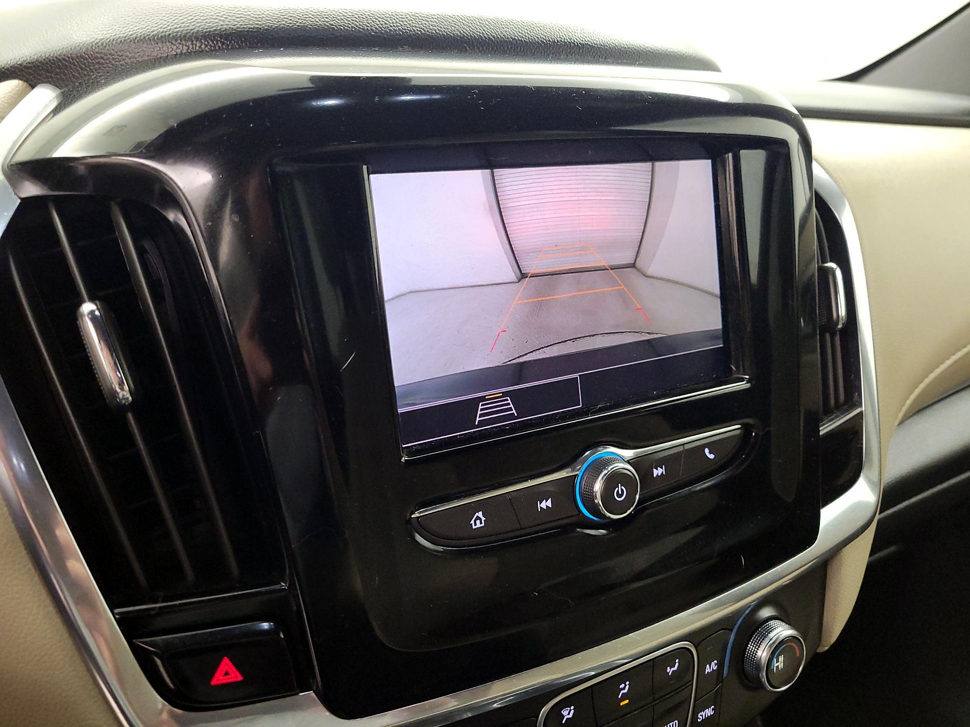 Thumbnail: 2023 Chevrolet Traverse - 15