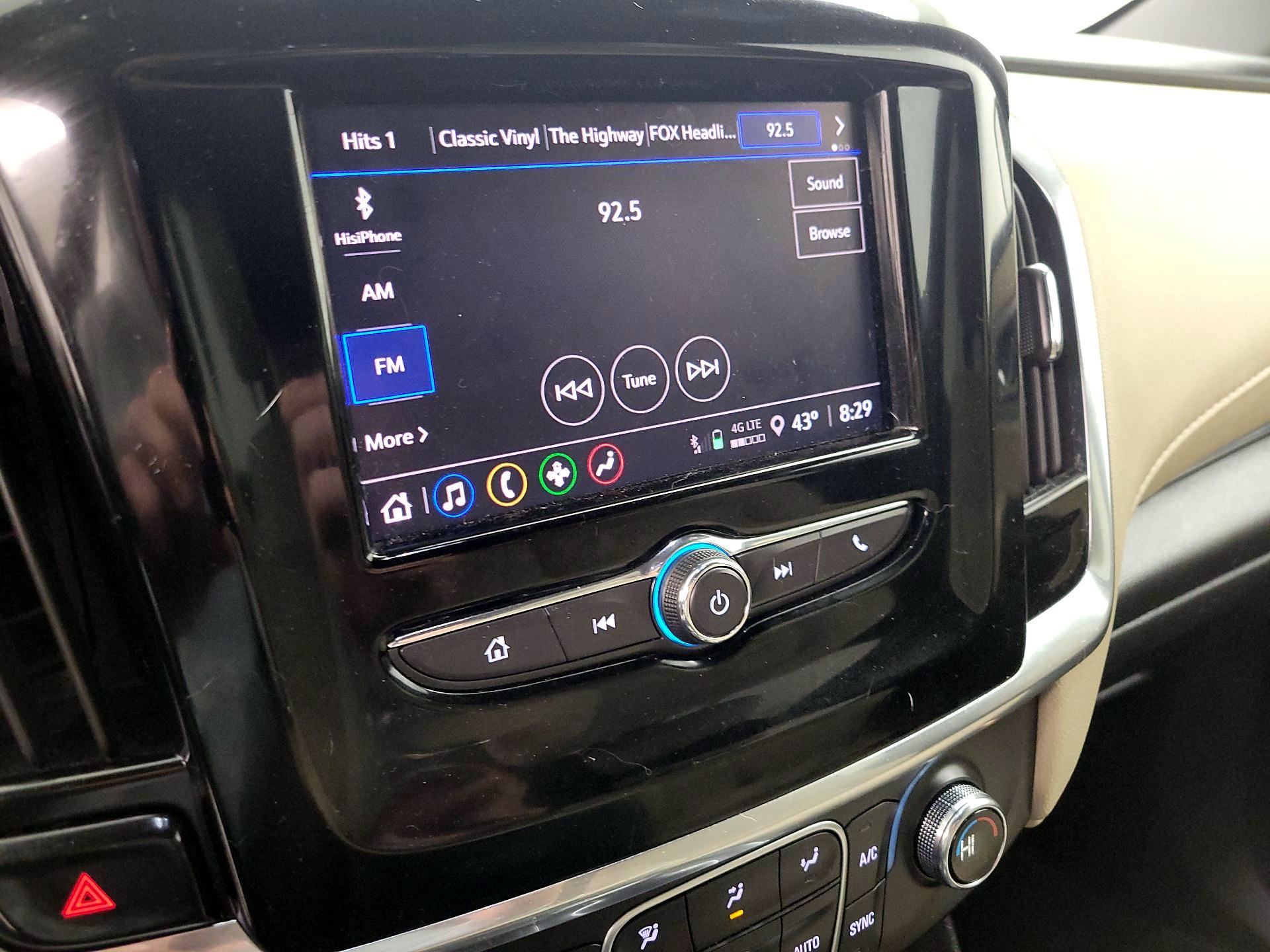 Thumbnail: 2023 Chevrolet Traverse - 16