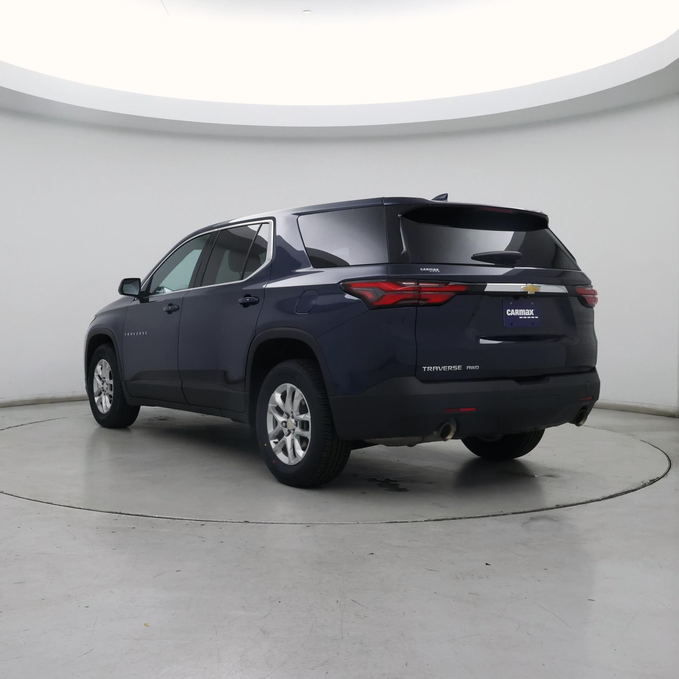 Thumbnail: 2023 Chevrolet Traverse - 2