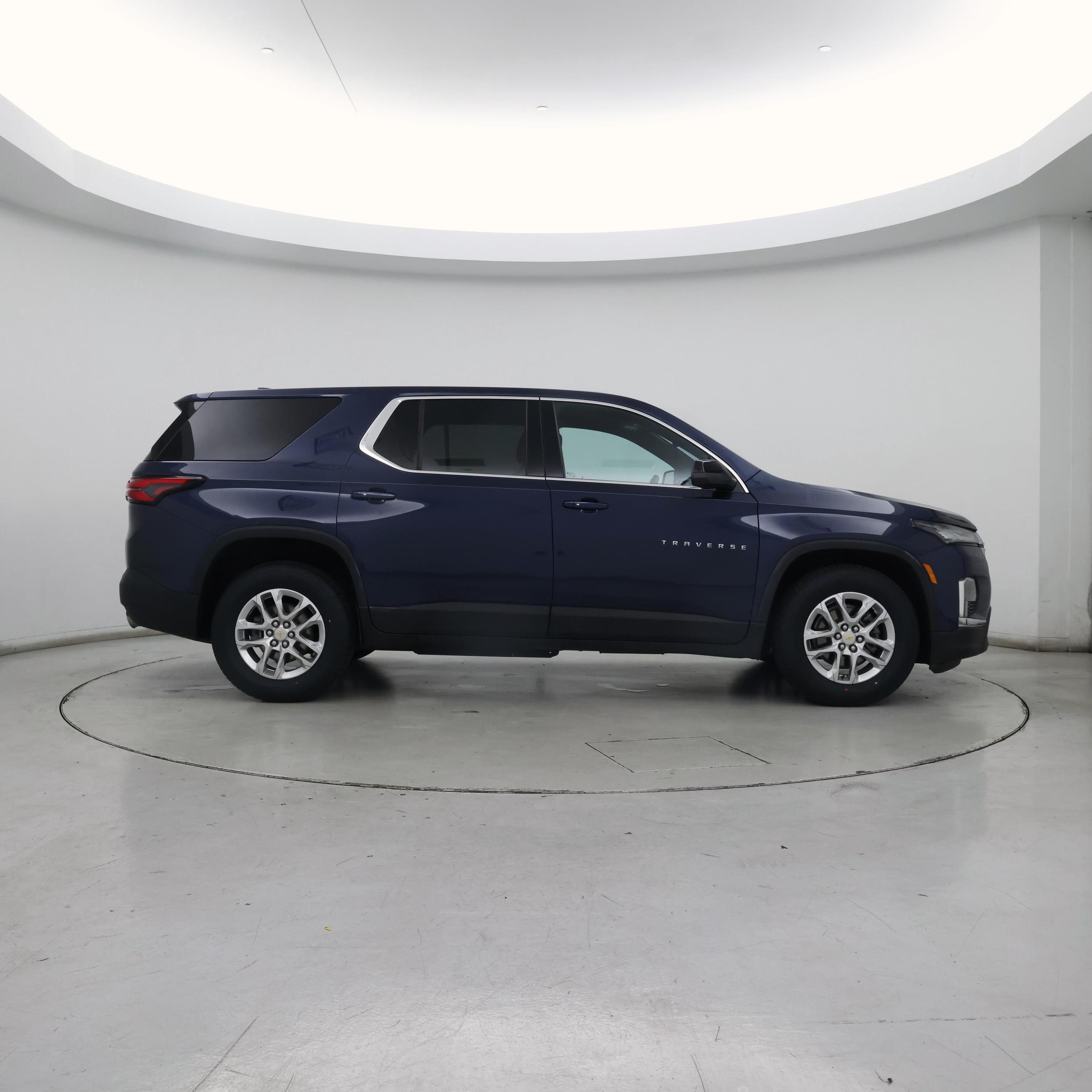 Thumbnail: 2023 Chevrolet Traverse - 7