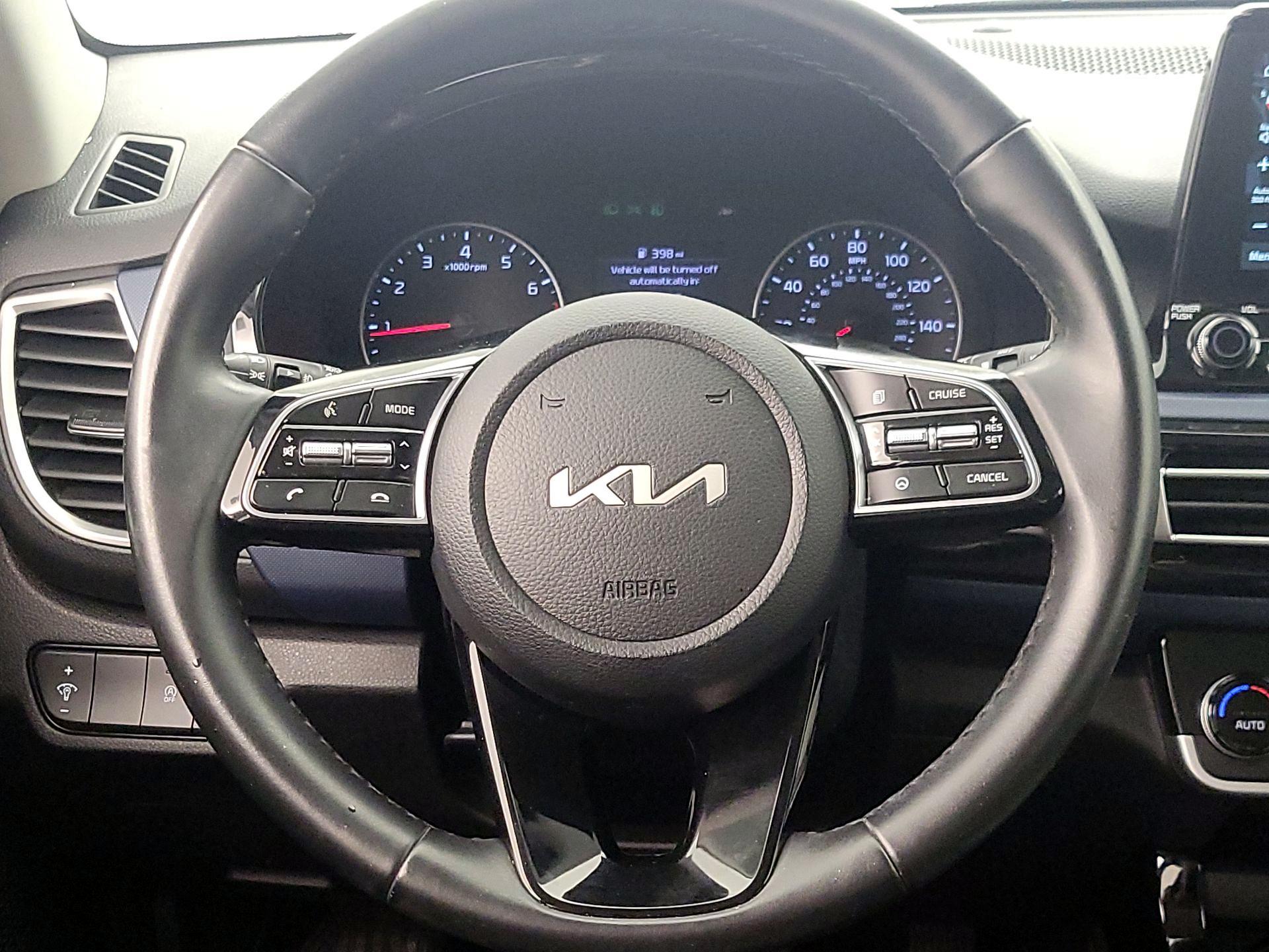 Thumbnail: 2023 Kia Seltos - 10