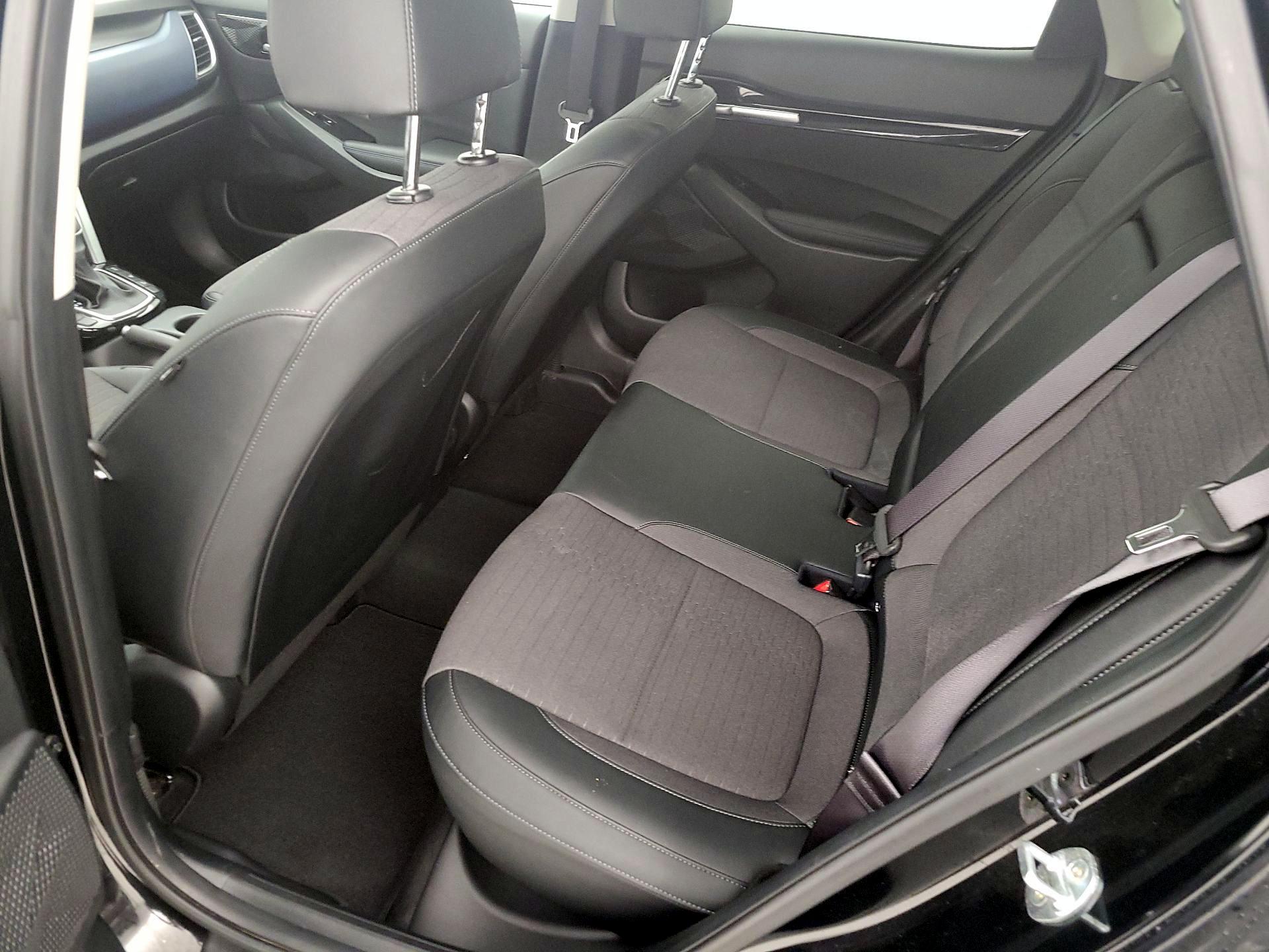 Thumbnail: 2023 Kia Seltos - 20