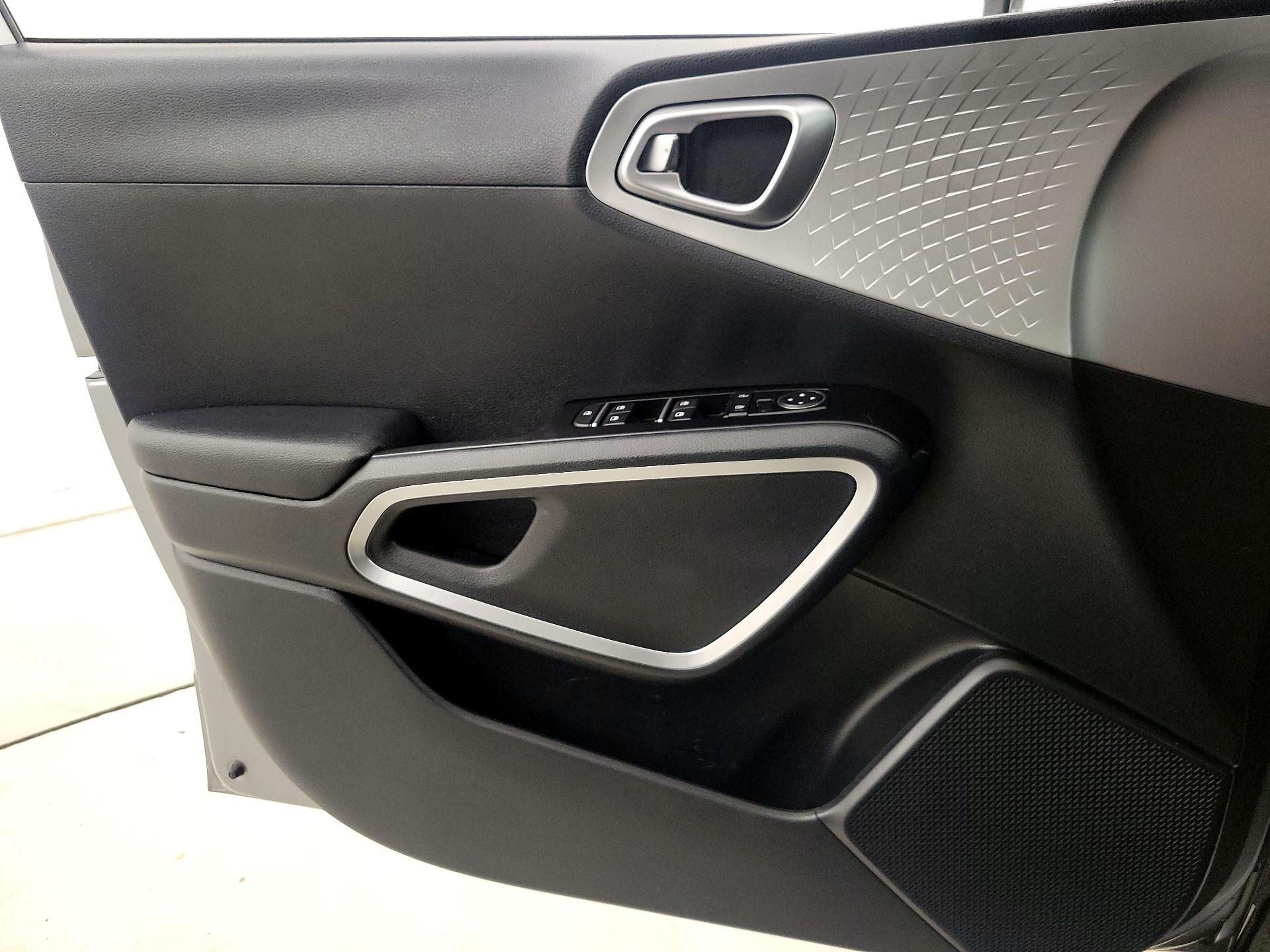 Thumbnail: 2022 Kia Soul - 12