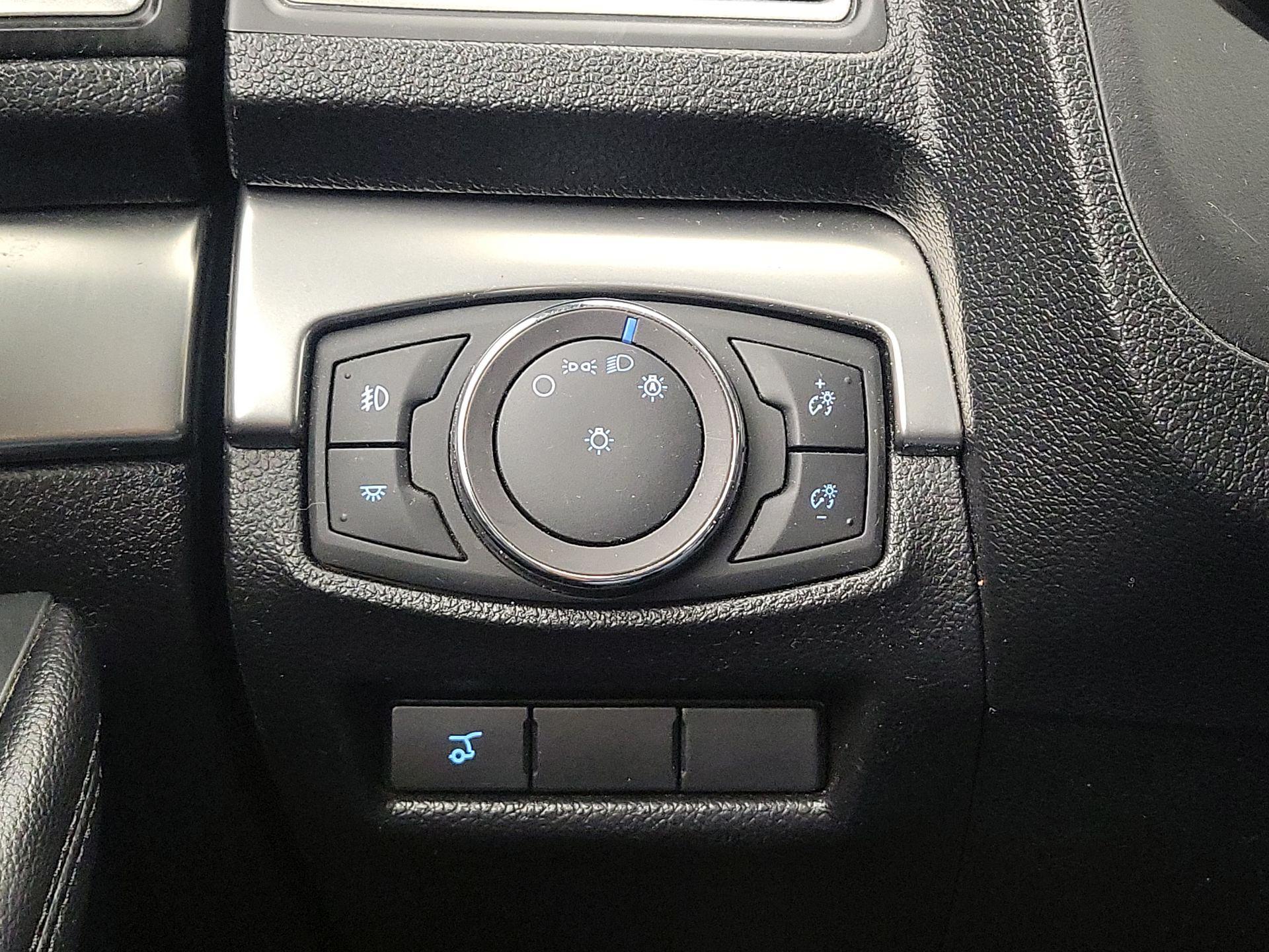 Thumbnail: 2019 Ford Explorer - 13