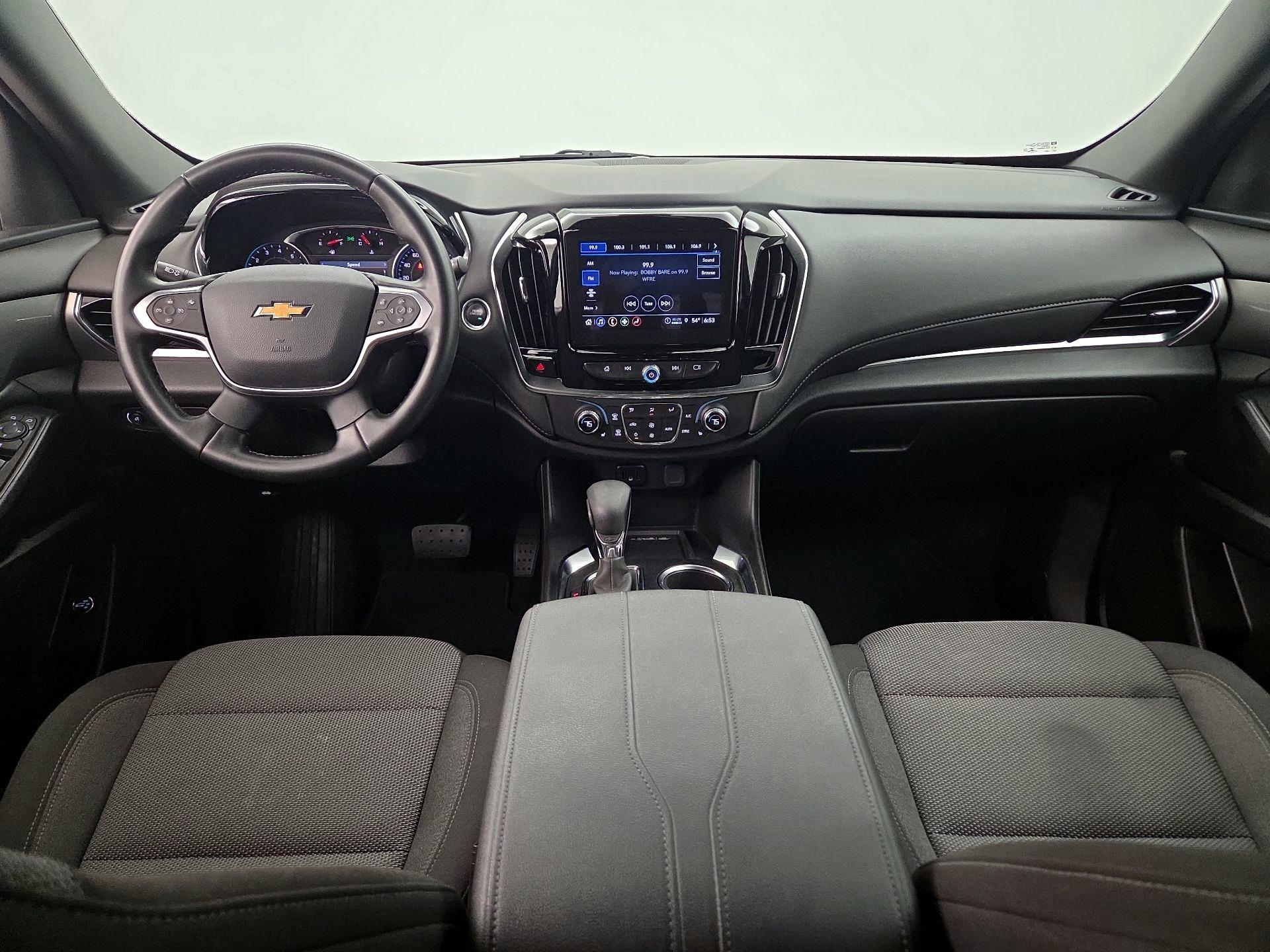 Thumbnail: 2023 Chevrolet Traverse - 9