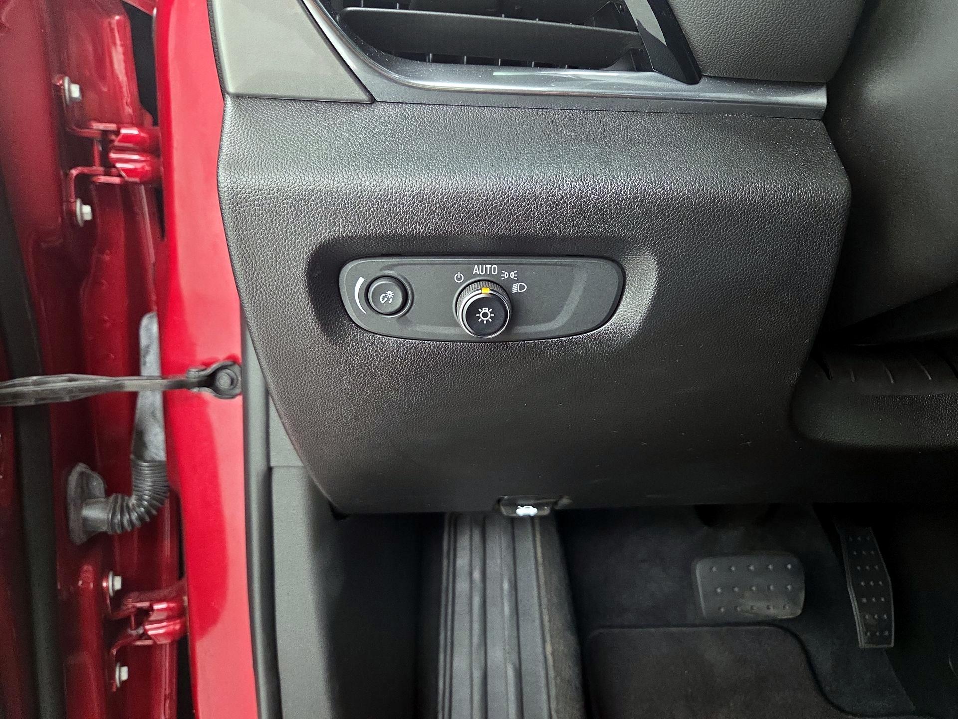 Thumbnail: 2023 Chevrolet Traverse - 13