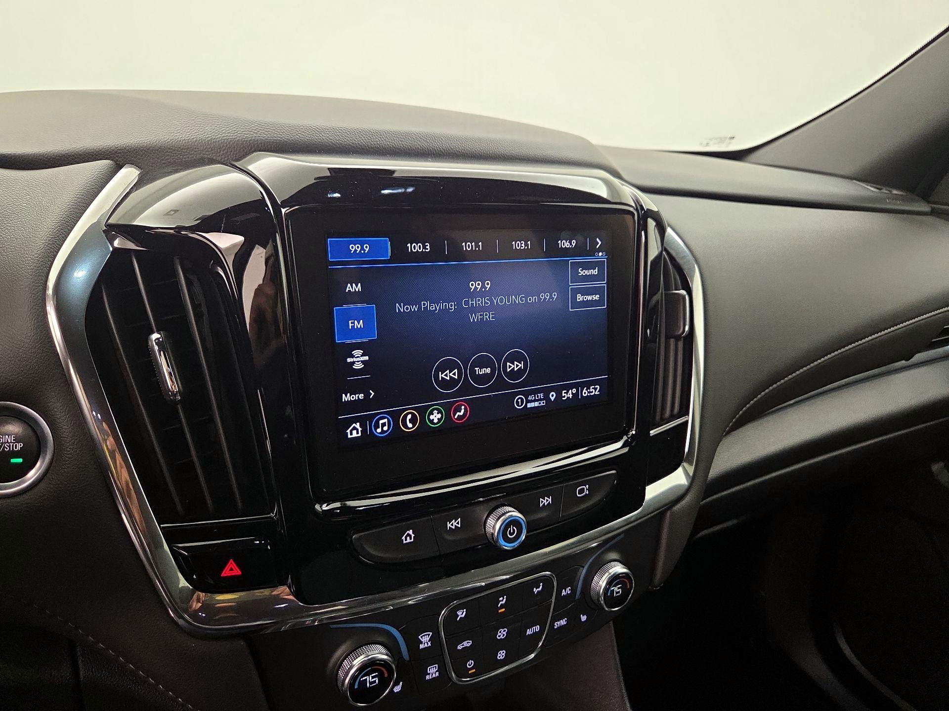 Thumbnail: 2023 Chevrolet Traverse - 15