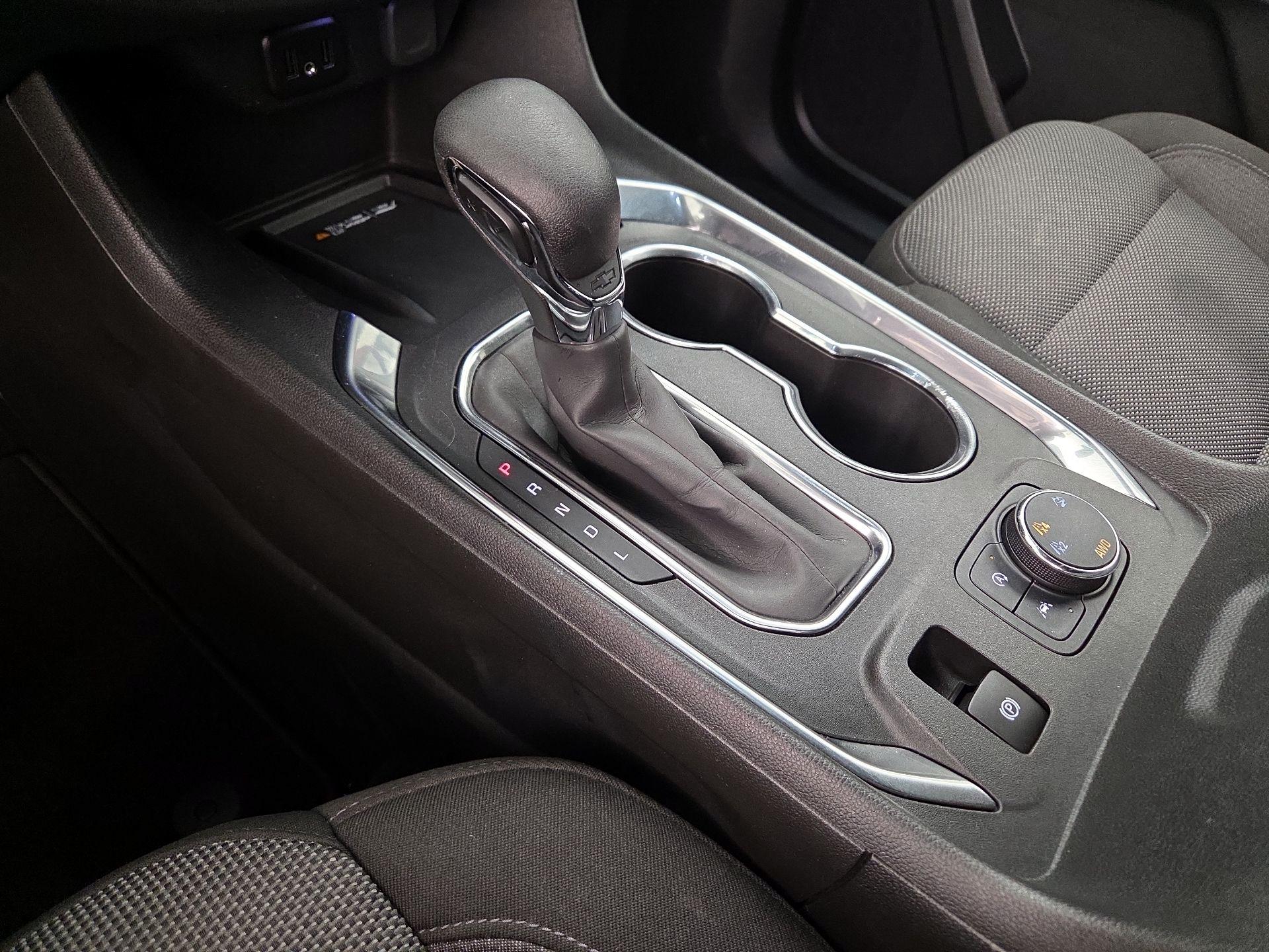 Thumbnail: 2023 Chevrolet Traverse - 17