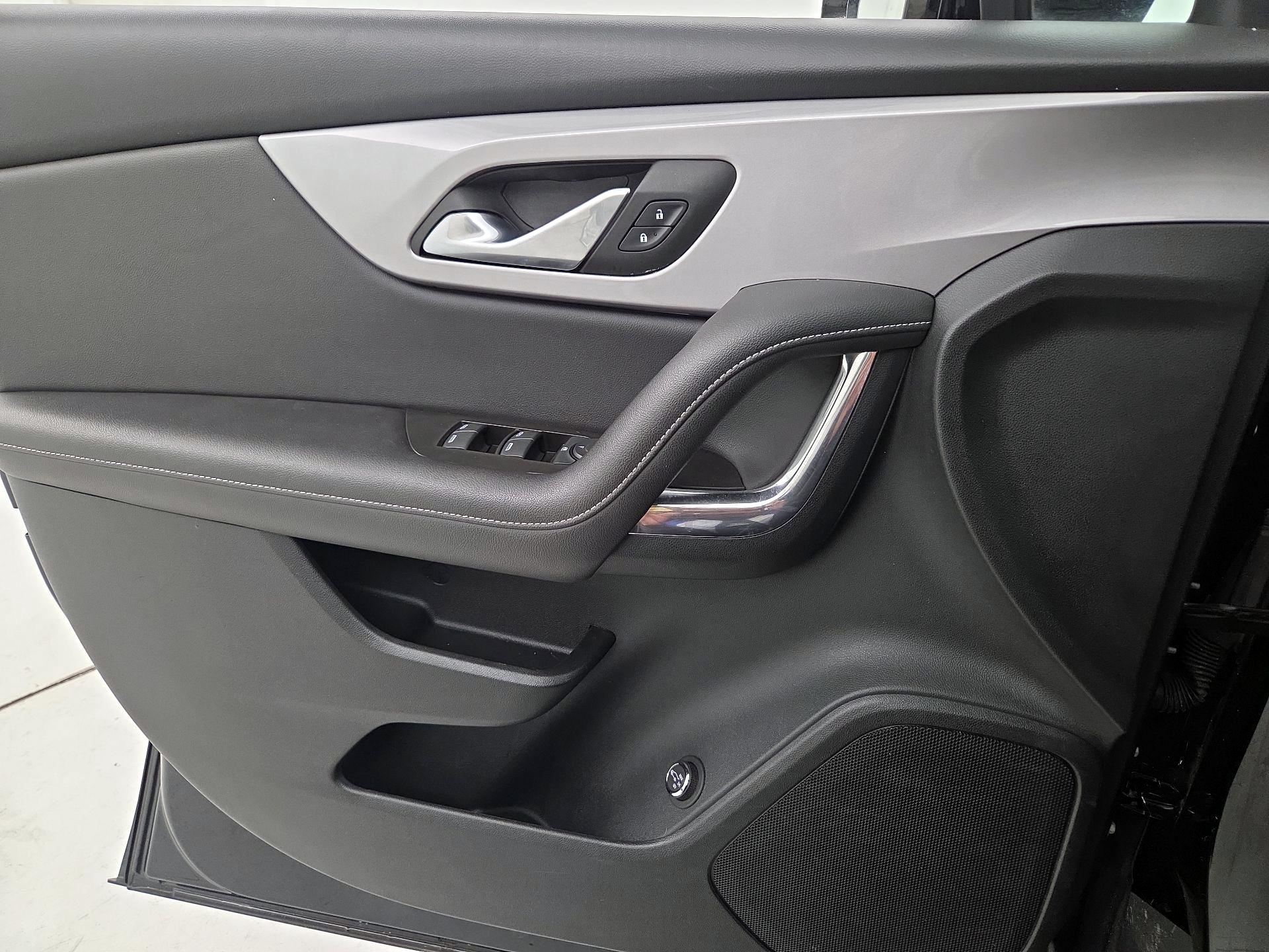 Thumbnail: 2023 Chevrolet Blazer - 12