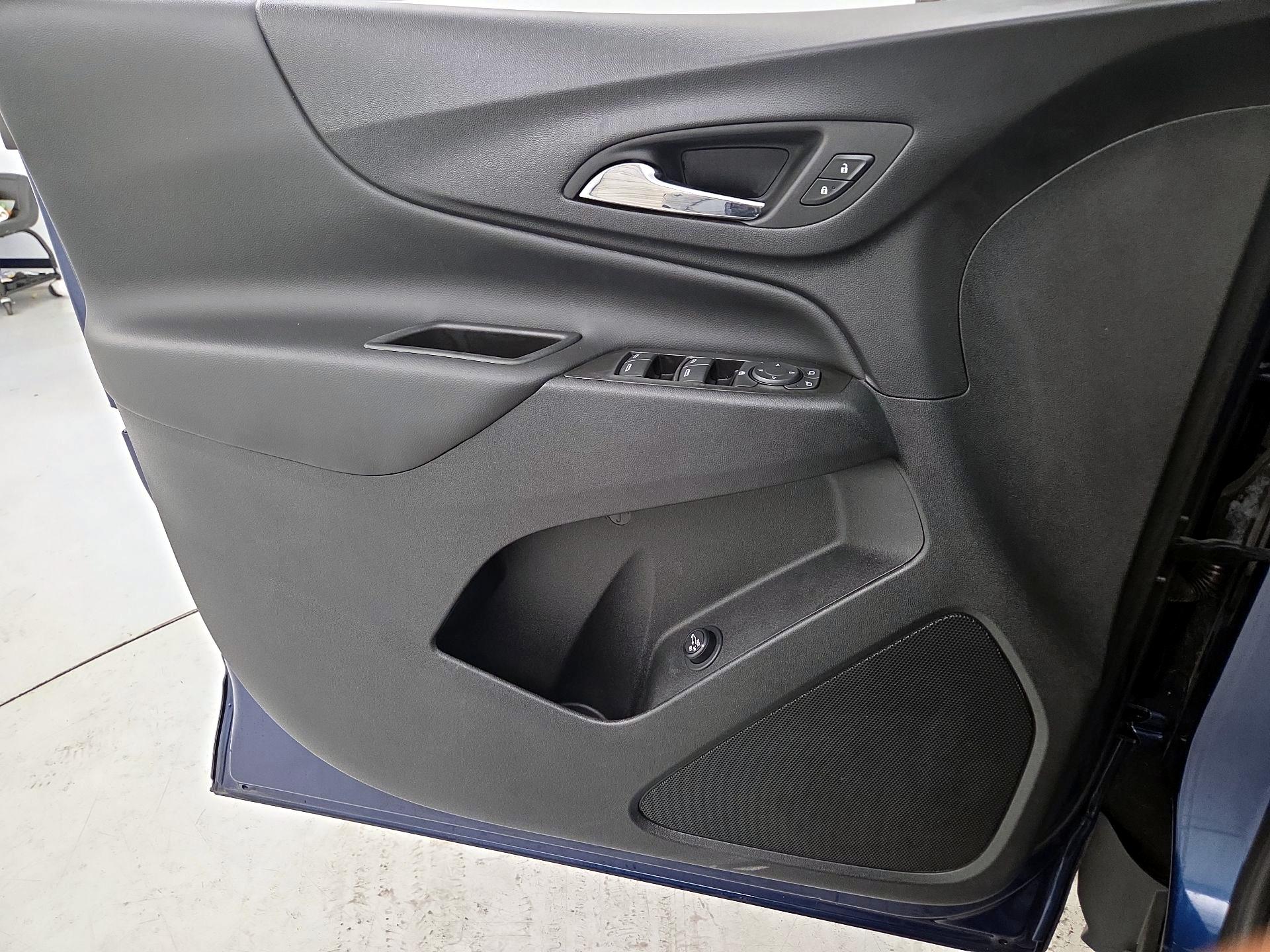 Thumbnail: 2022 Chevrolet Equinox - 12