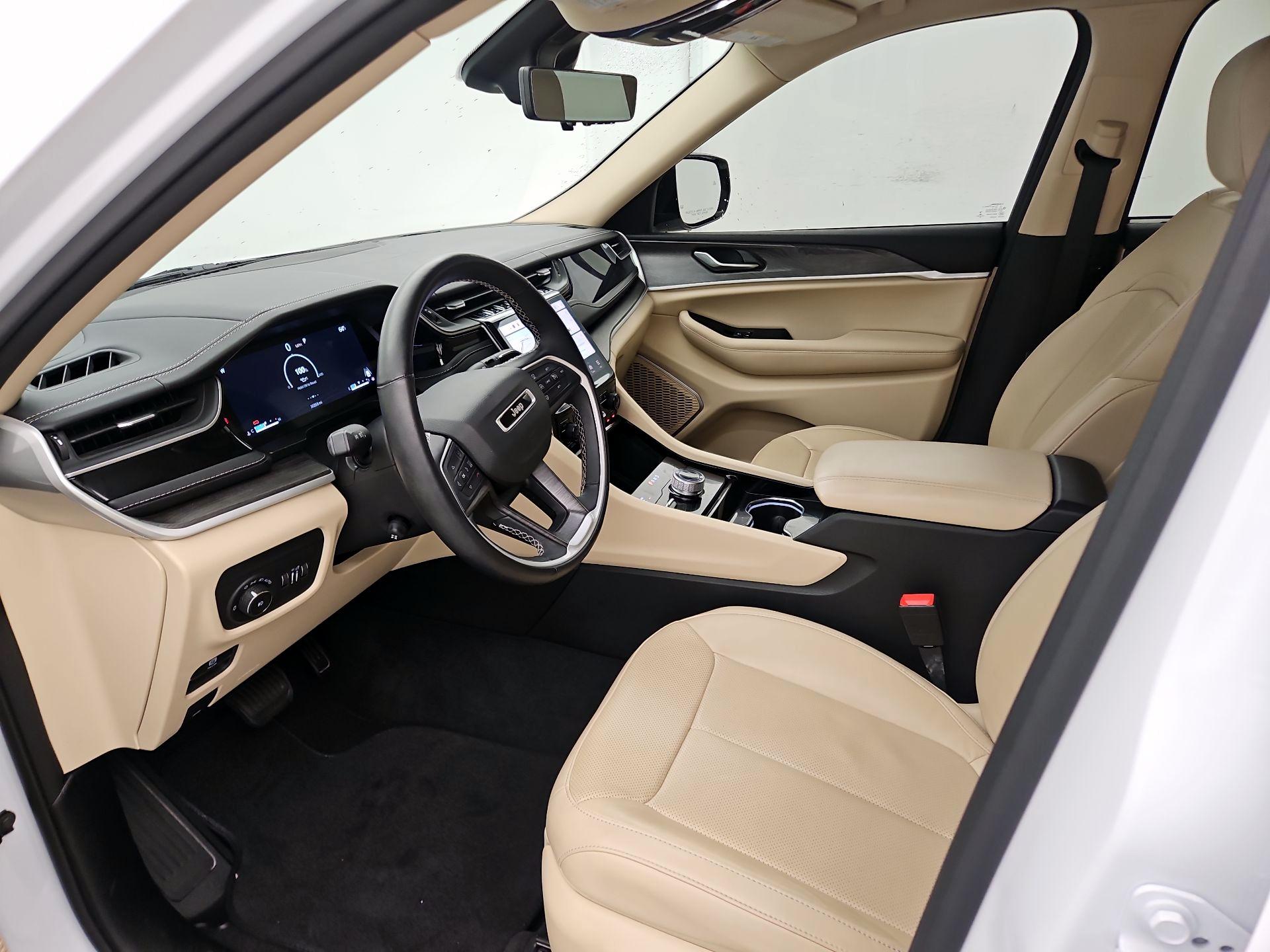 Thumbnail: 2022 Jeep Grand Cherokee L - 11