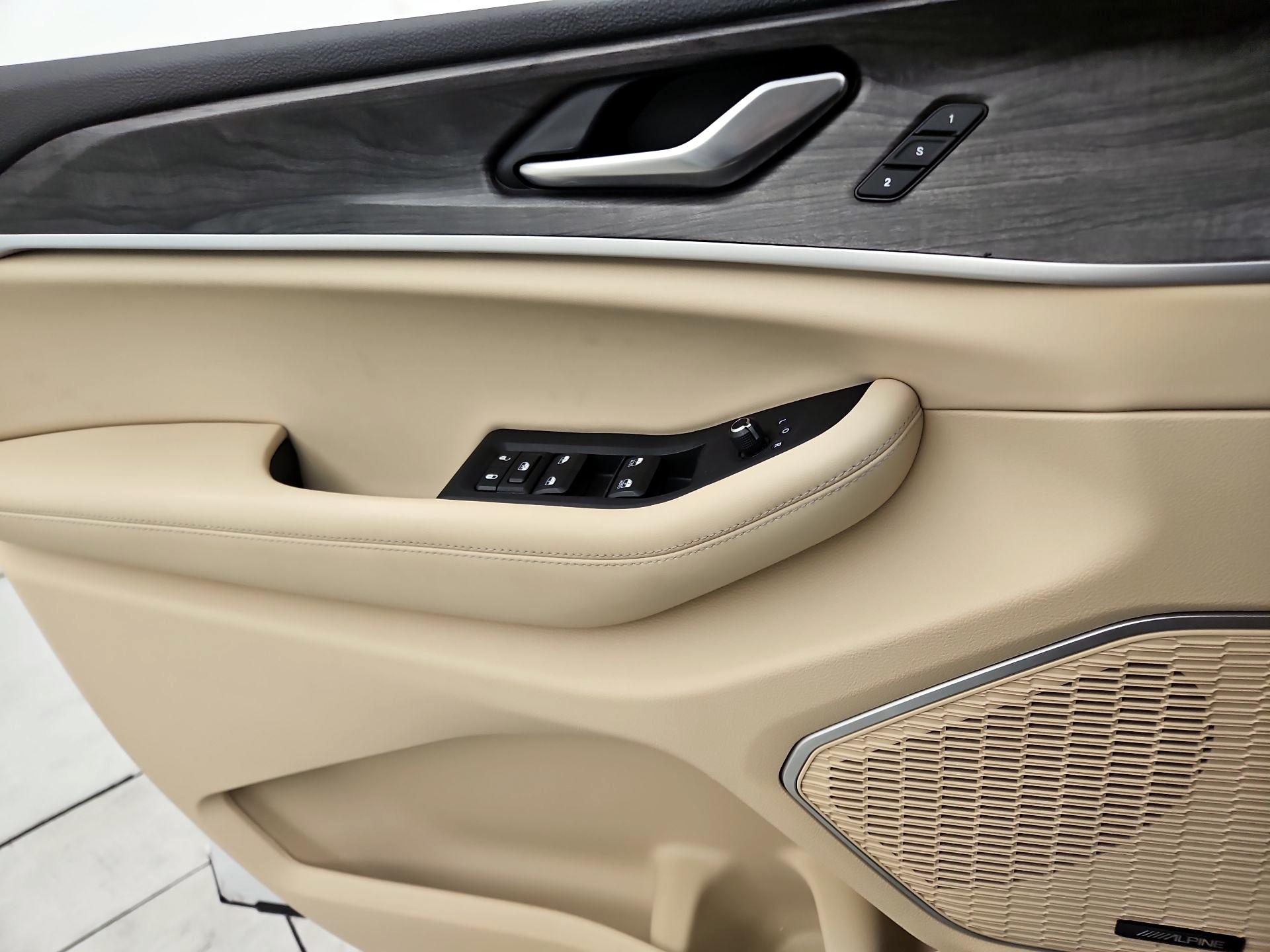 Thumbnail: 2022 Jeep Grand Cherokee L - 12