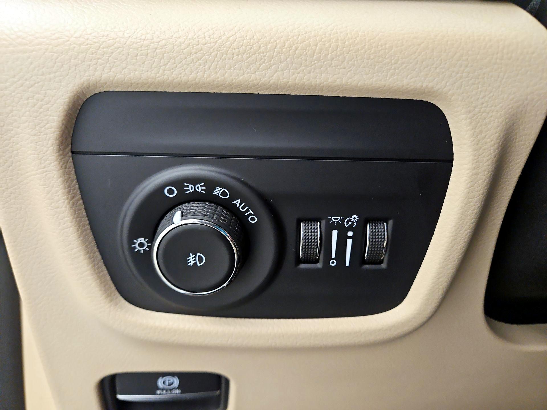 Thumbnail: 2022 Jeep Grand Cherokee L - 13