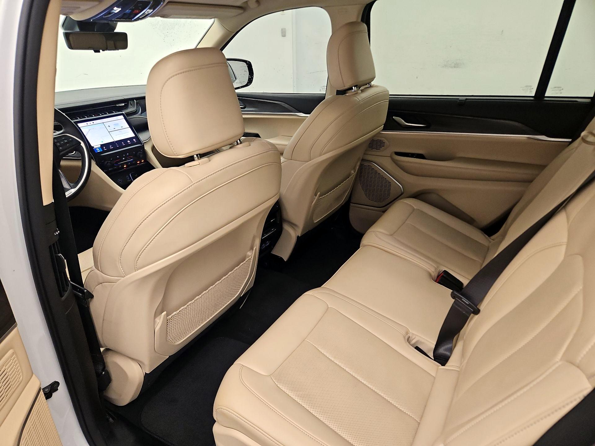 Thumbnail: 2022 Jeep Grand Cherokee L - 19