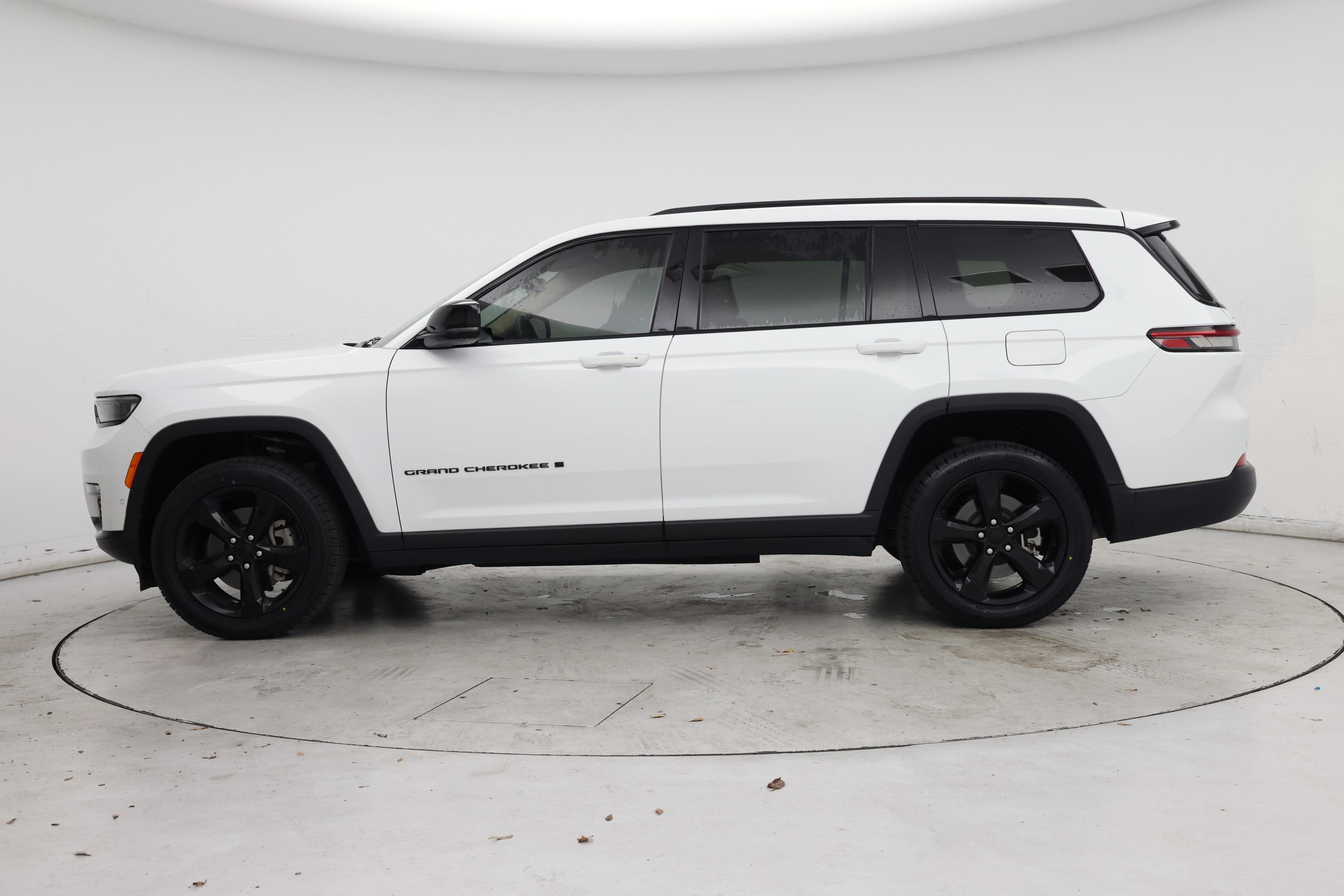 Thumbnail: 2022 Jeep Grand Cherokee L - 3